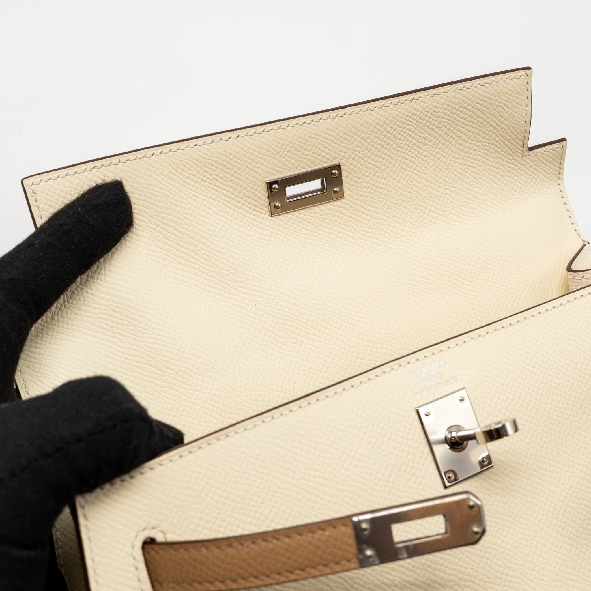 Hermes Kelly 25 Epsom Nata/Chai/Gris Meyer SHW Stamp U - Image 15