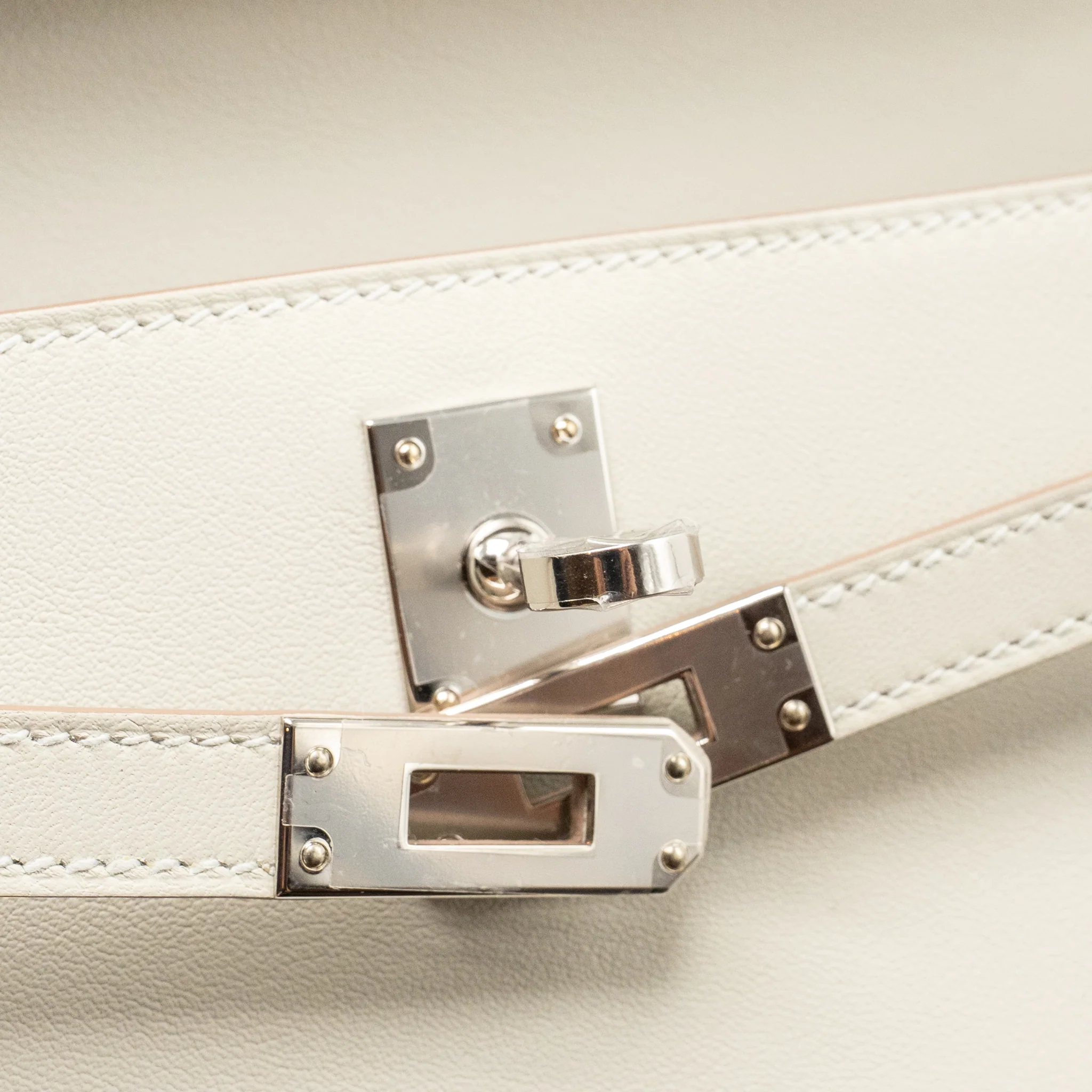 Hermes Kelly Pochette swift gris perle SHW stamp K - Image 15