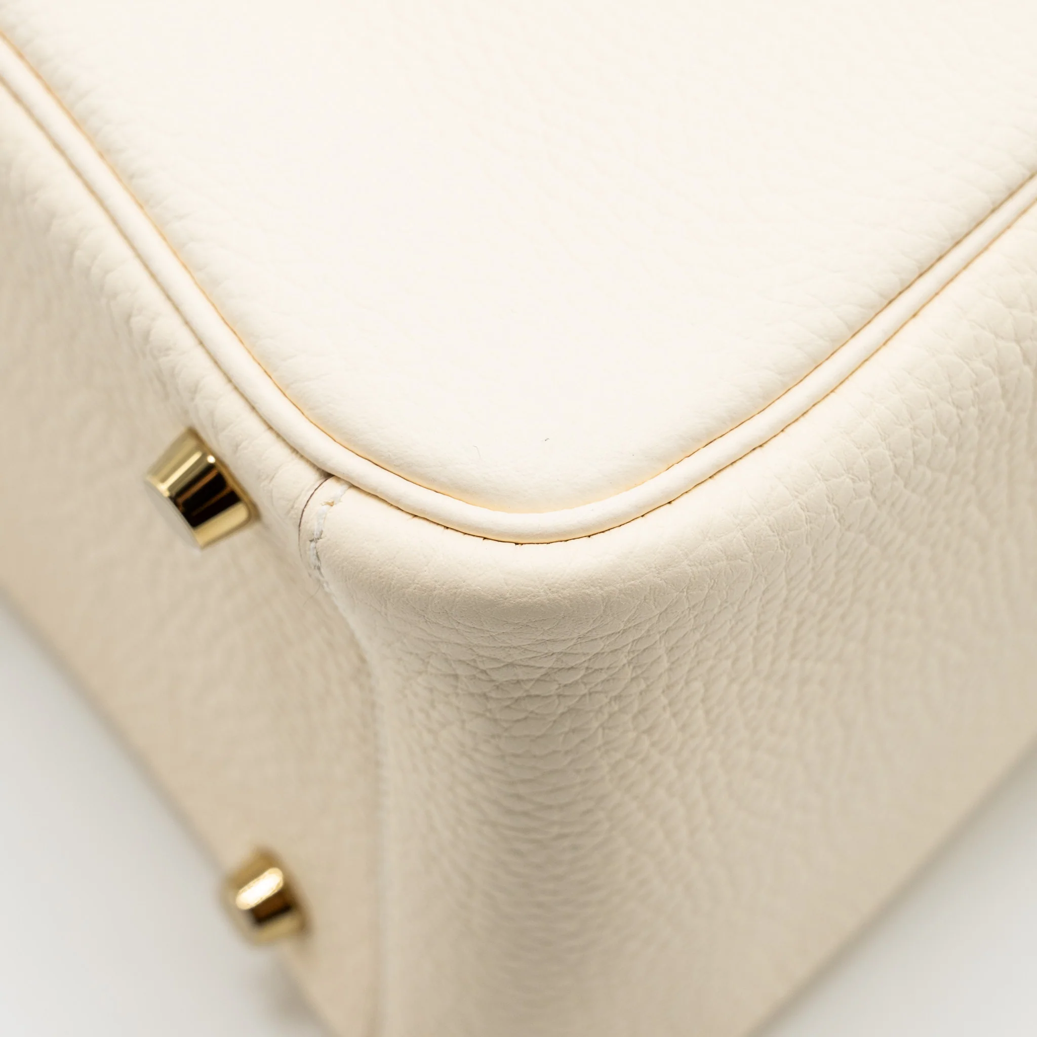 HERMES Lindy 26 Clemence Nata GHW Stamp W - Image 11