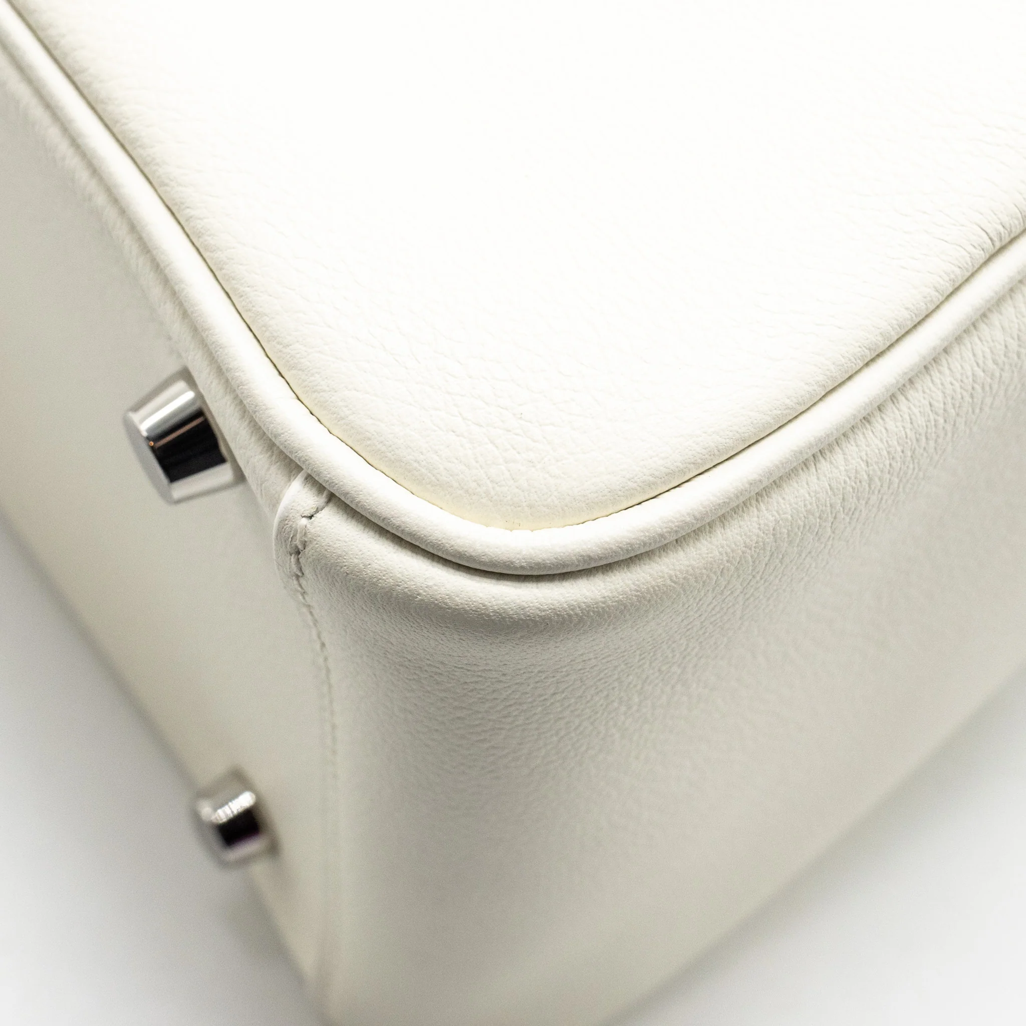 Hermes Lindy26 Evercolor Blanc SHW Stamp Z - Image 11