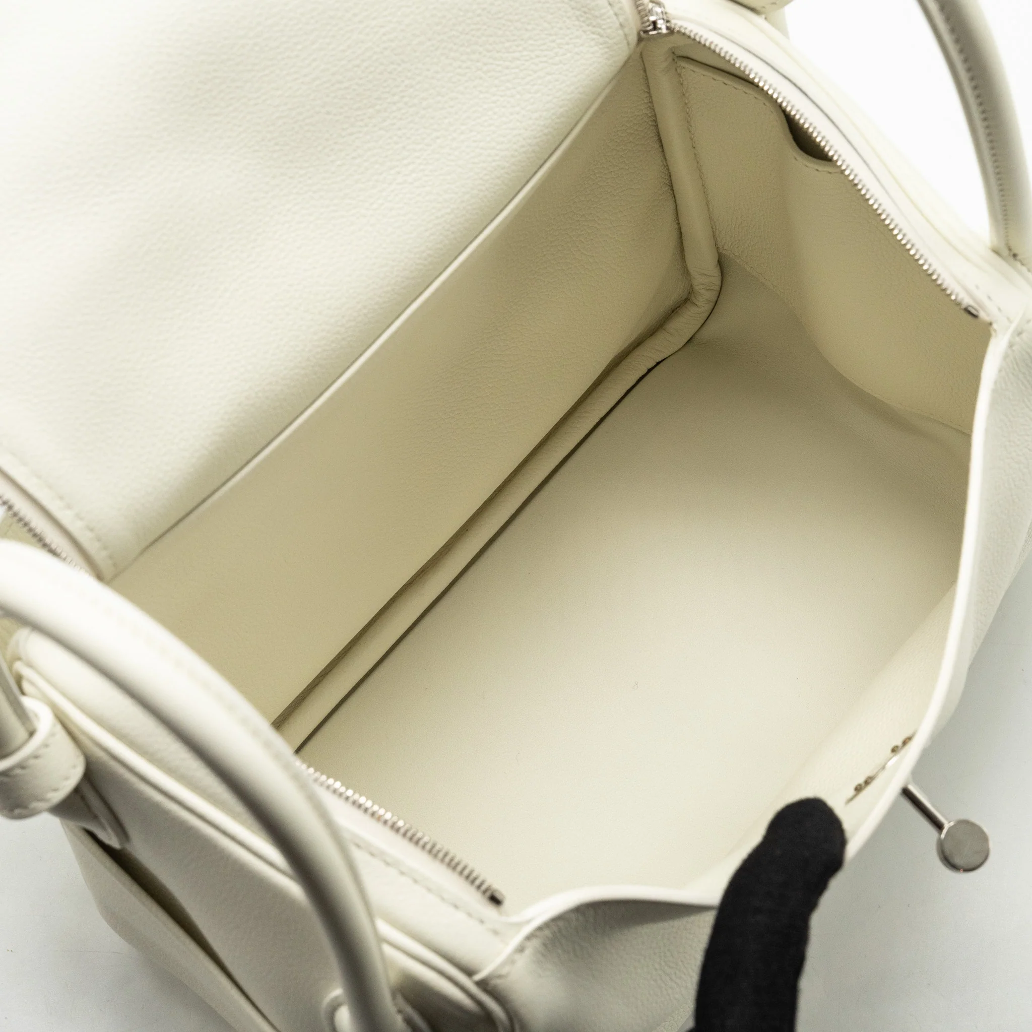 Hermes Lindy26 Evercolor Blanc SHW Stamp Z - Image 15