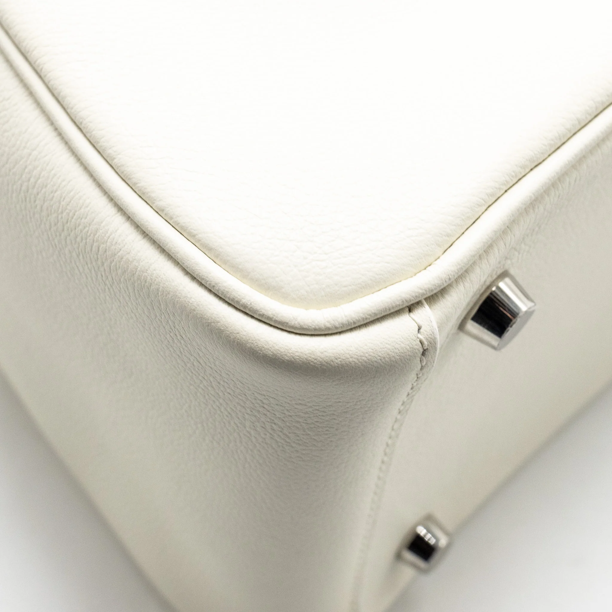 Hermes Lindy26 Evercolor Blanc SHW Stamp Z - Image 8