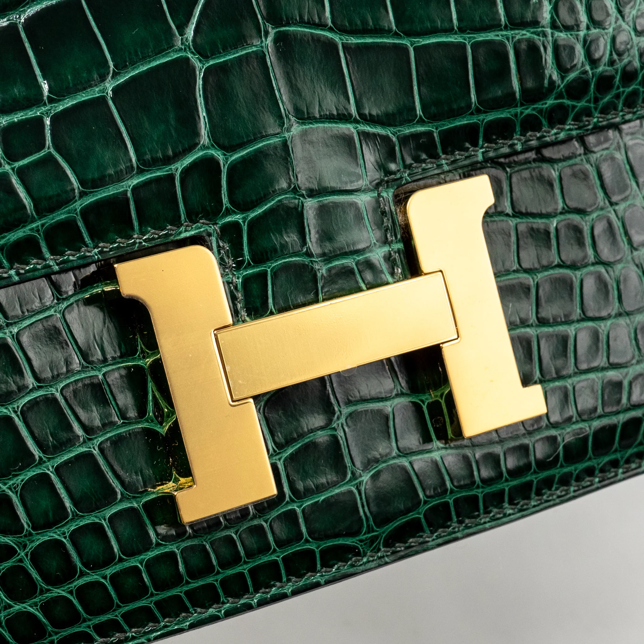 Hermes mini constance shiny alligator mississippiensis vert fonce GHW stamp U - Image 12