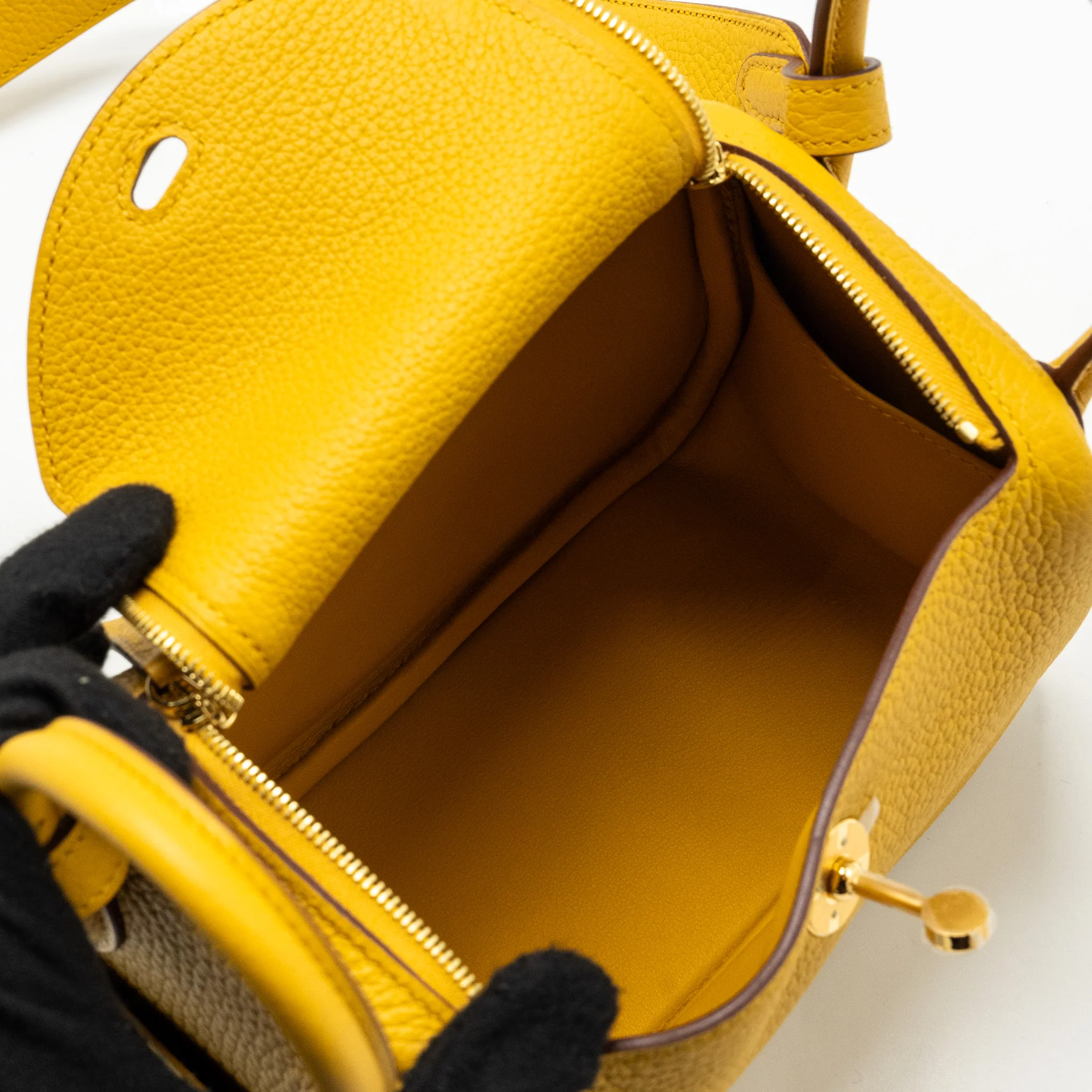 Hermes mini lindy clemence 9D Jaune amber GHW stamp D - Image 9
