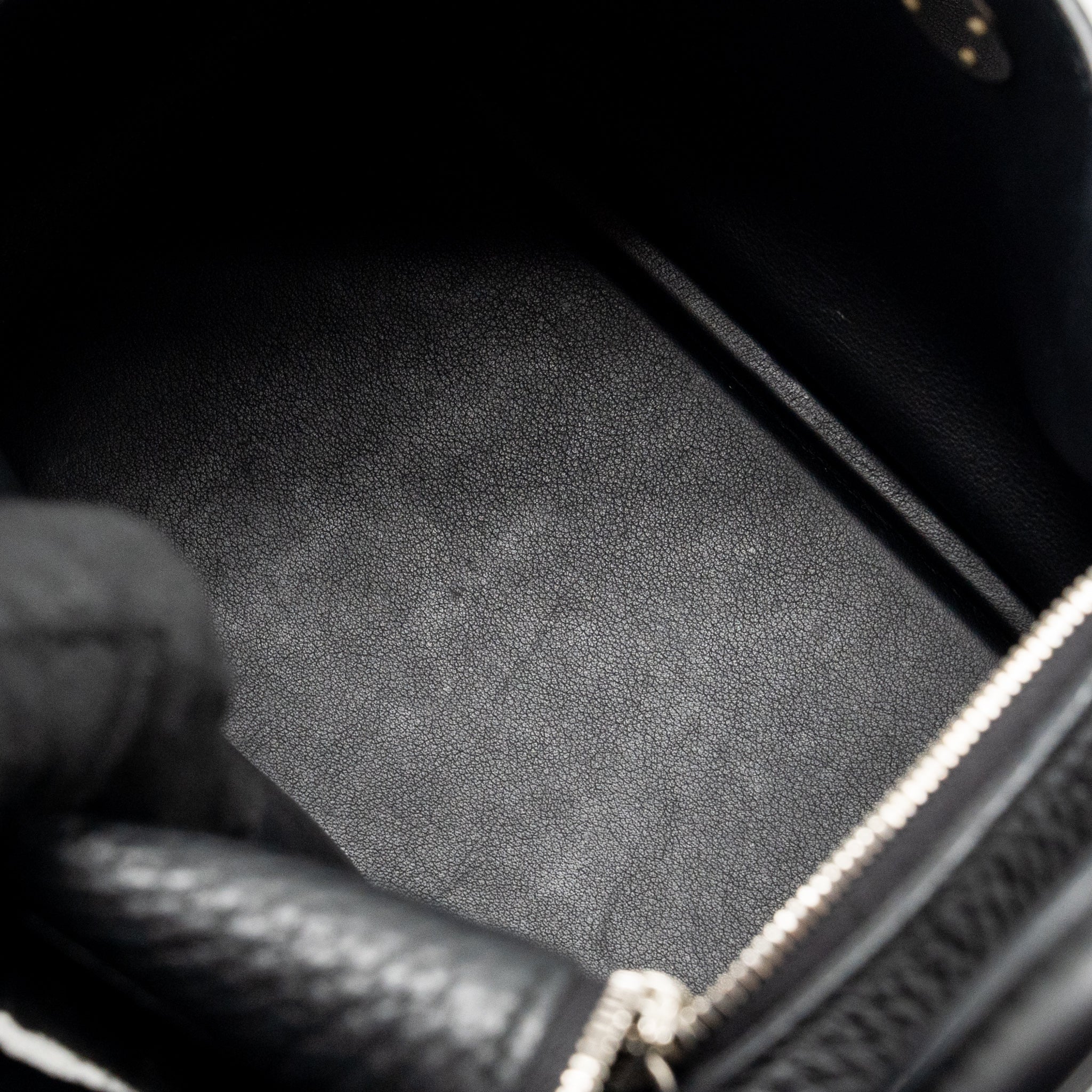 Hermes mini lindy clemence black SHW stamp W - Image 16