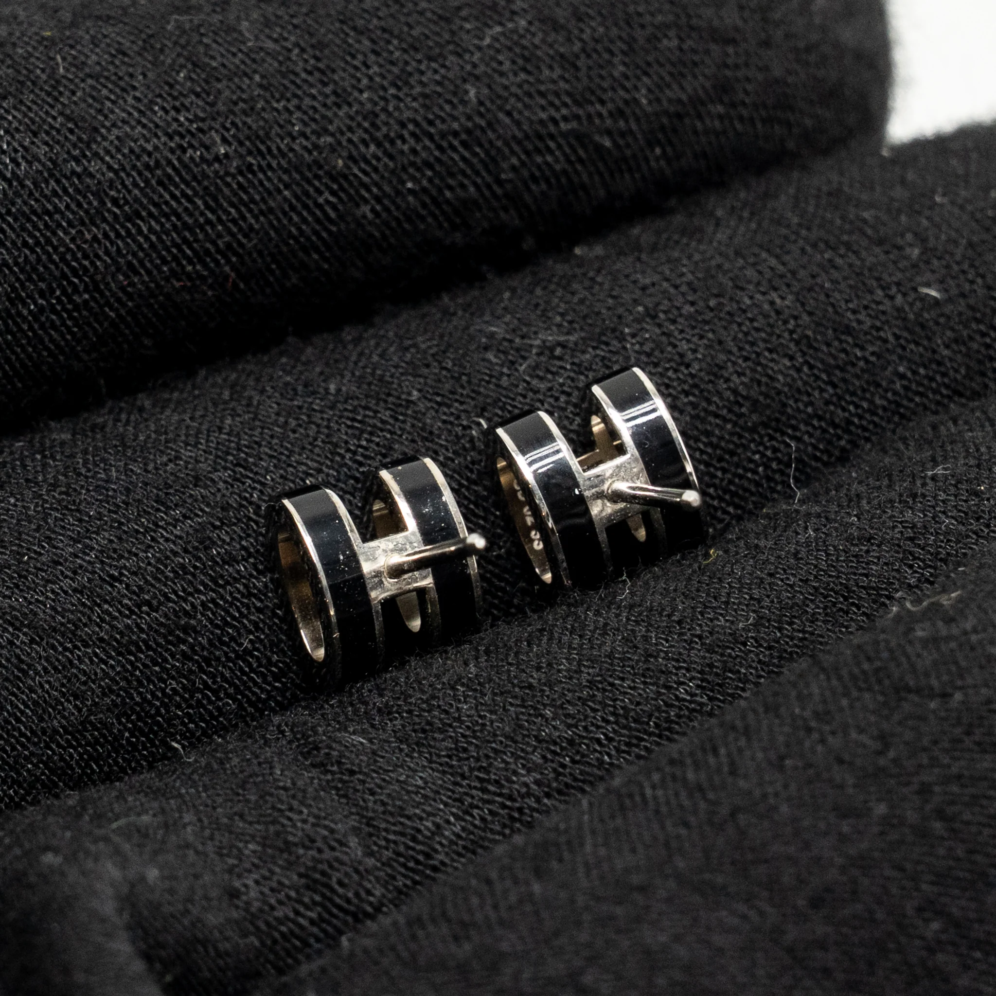Hermes mini Pop H Earrings Black SHW - Image 3
