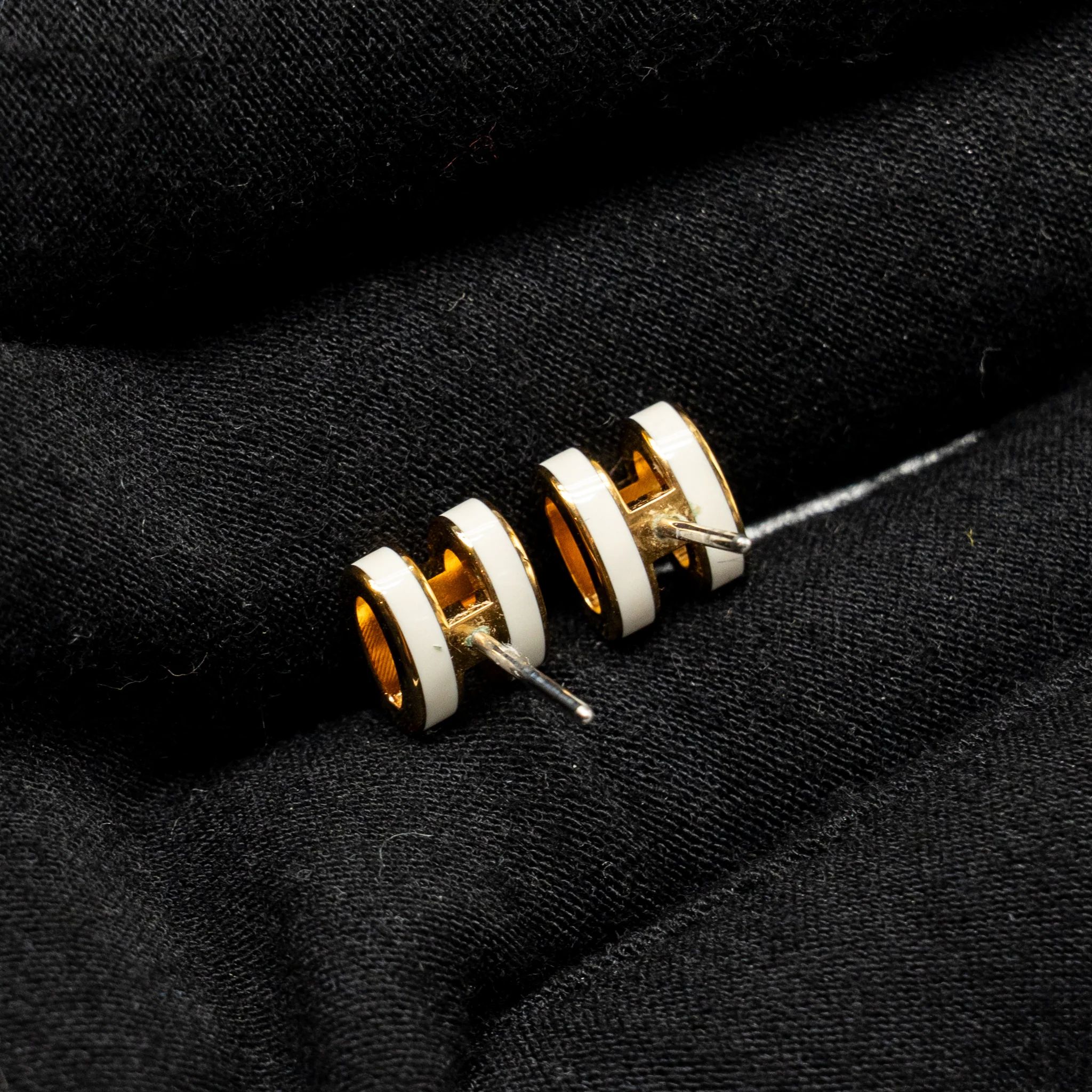 Hermes Mini Pop H Earrings Blanc RGHW - Image 3