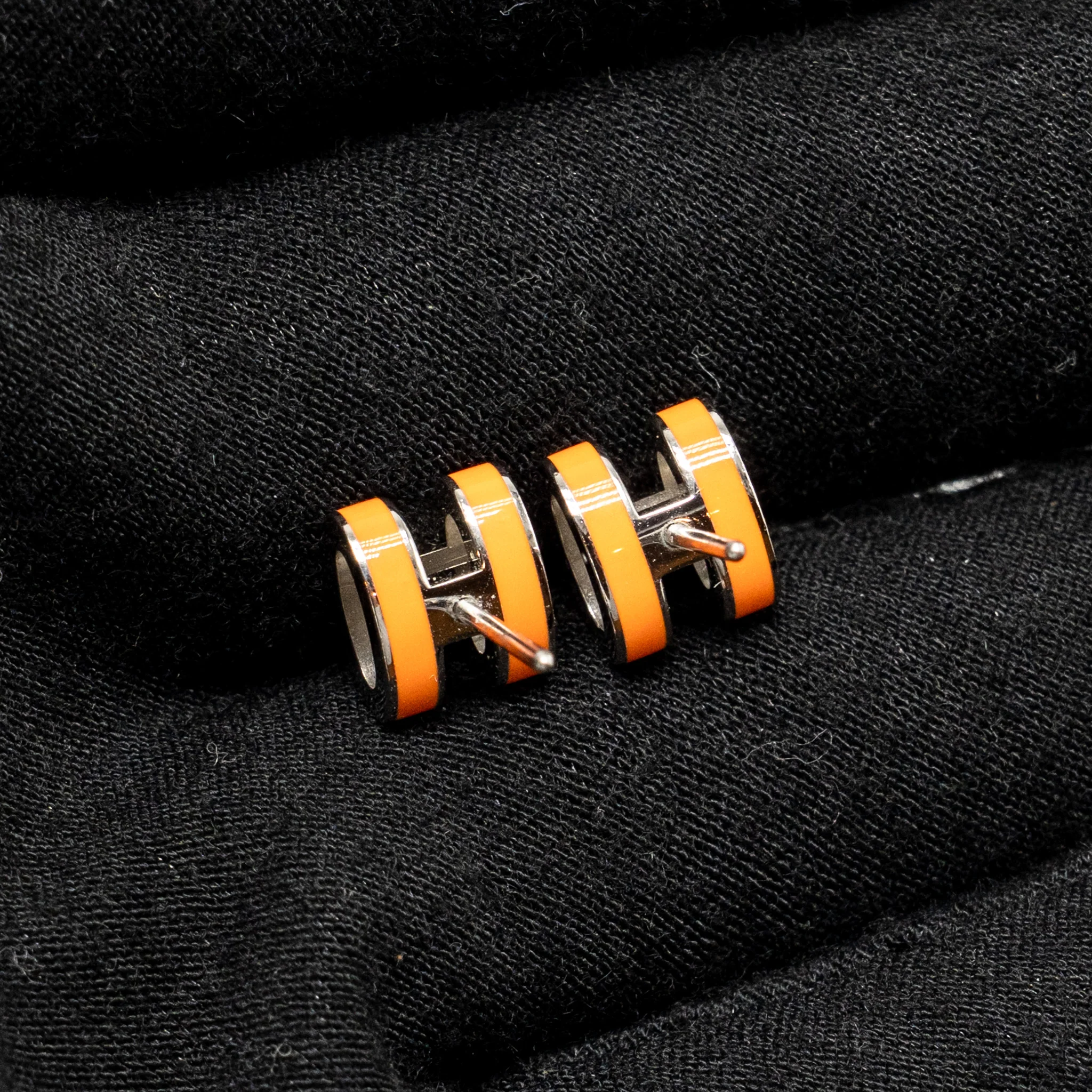 Hermes Mini Pop H earrings orange SHW - Image 3