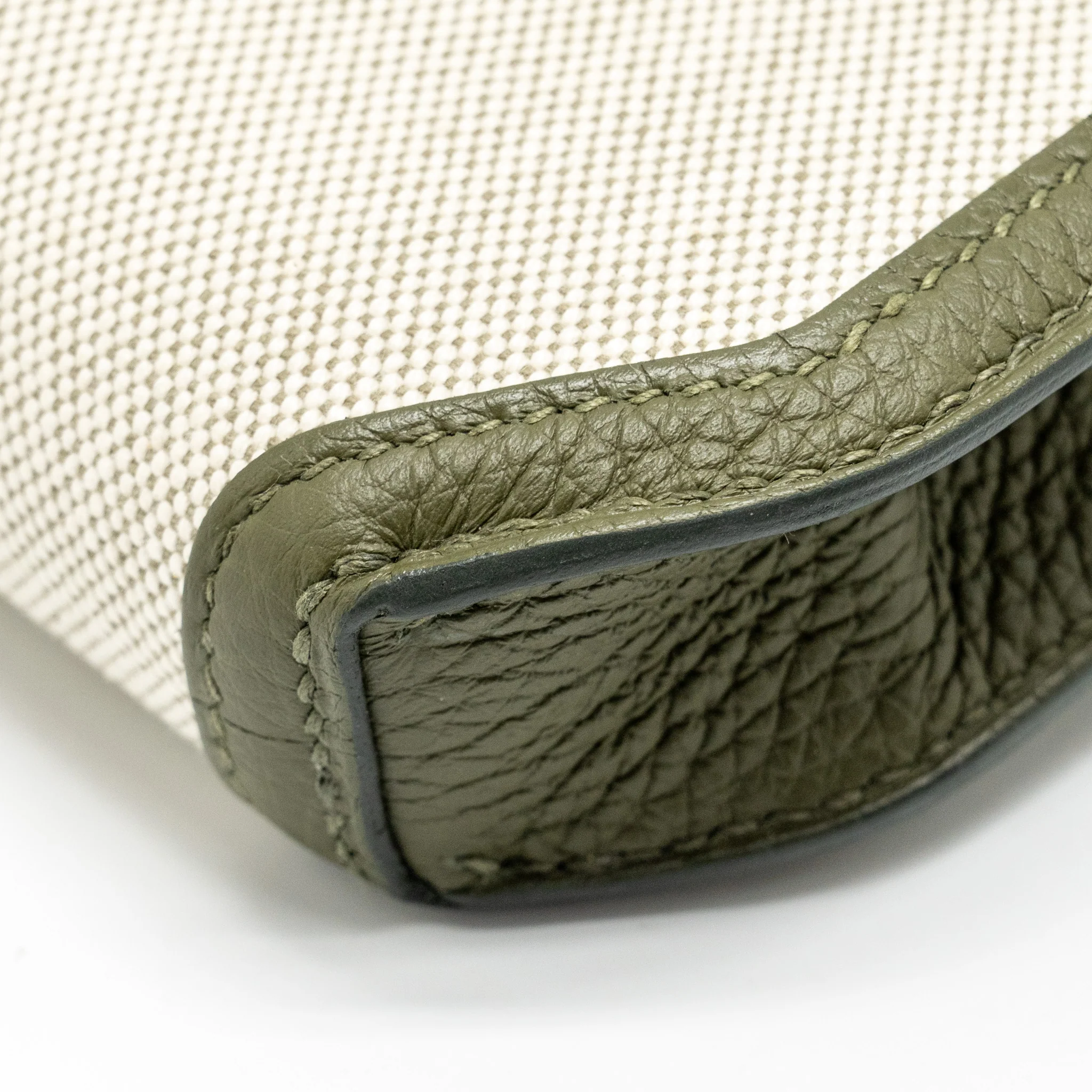 Hermes Pochette Kelly Depeches 25 Canvas / Togo Ecru Beige / Vert Olive GHW Stamp U - Image 10