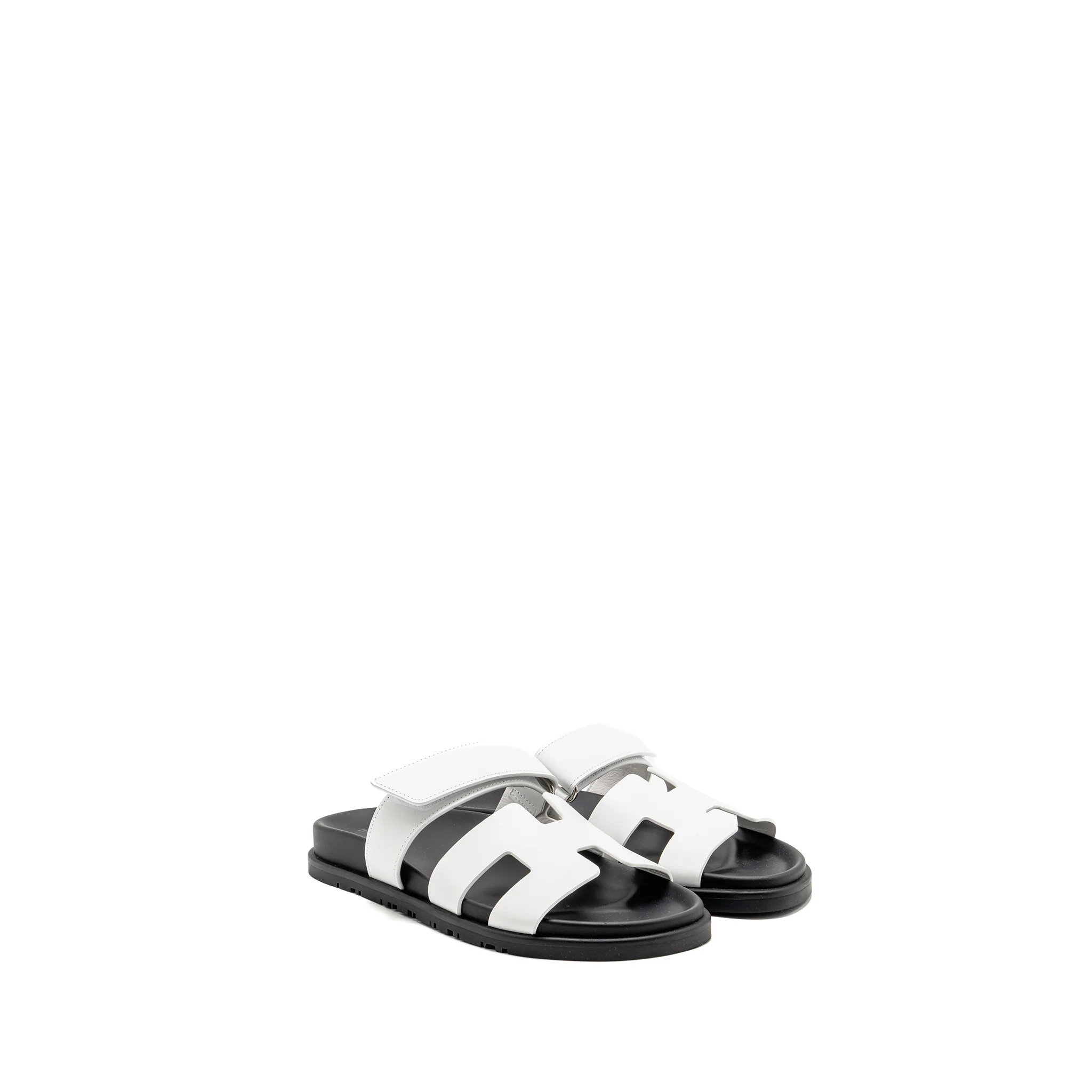 Hermes size 38 chypre sandals calfskin blanc