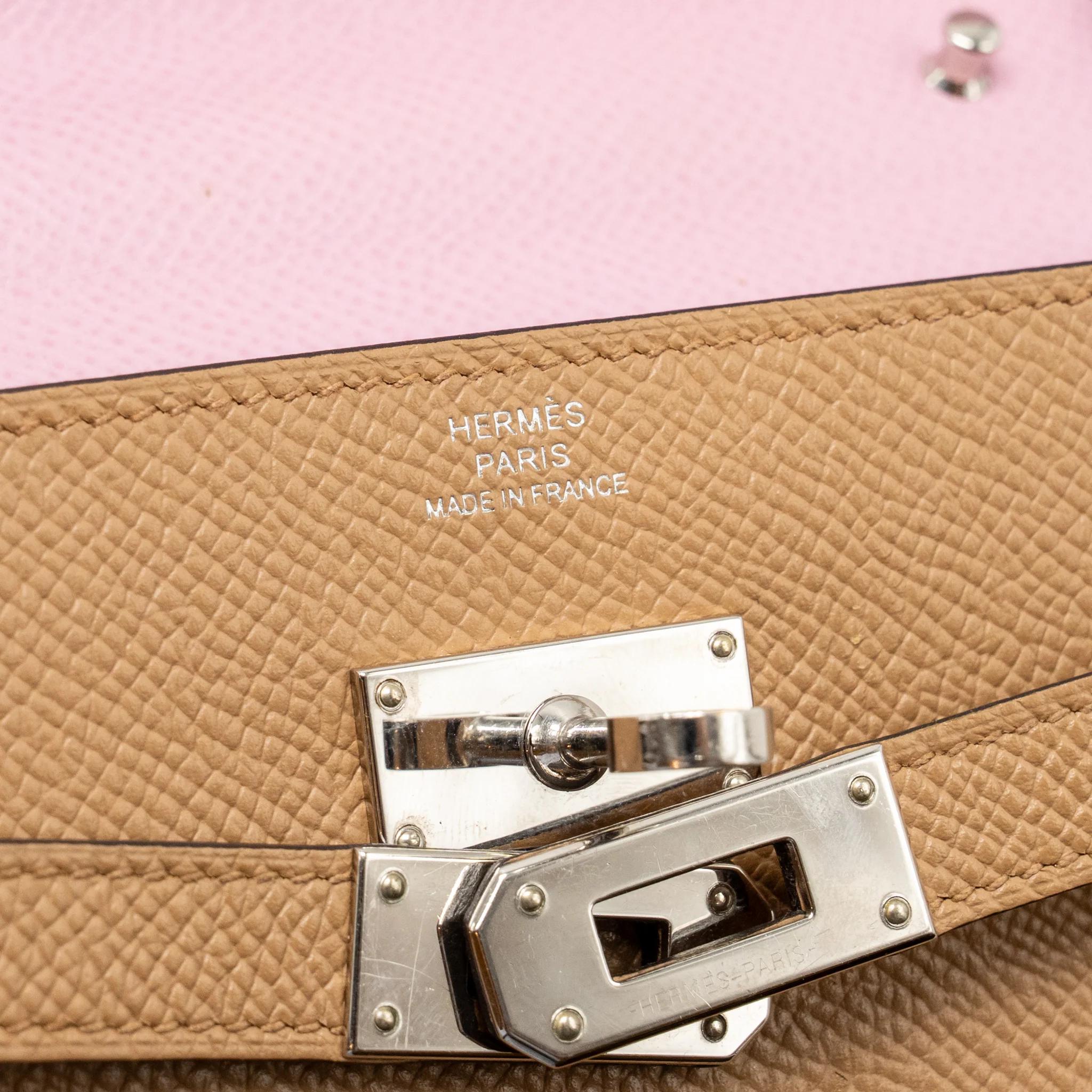 Hermes Kelly to Go Epsom Chai/Mauve sylvester SHW Stamp U - Image 12