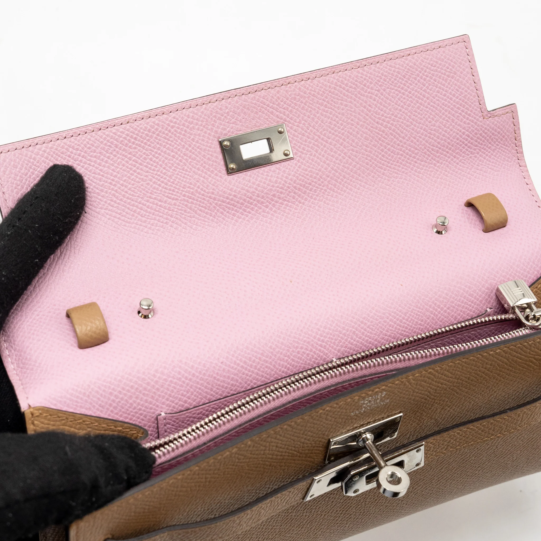 Hermes Kelly to Go Epsom Chai/Mauve sylvester SHW Stamp U - Image 13