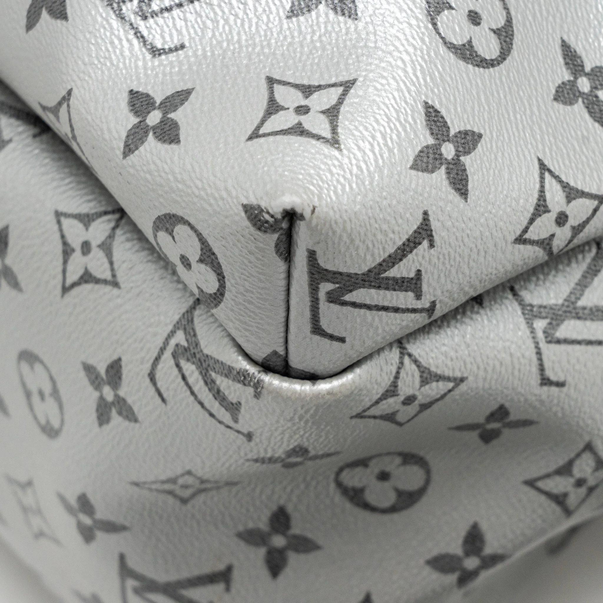 Louis Vuitton backpack Apollo monogram canvas silver / black SHW - Image 8