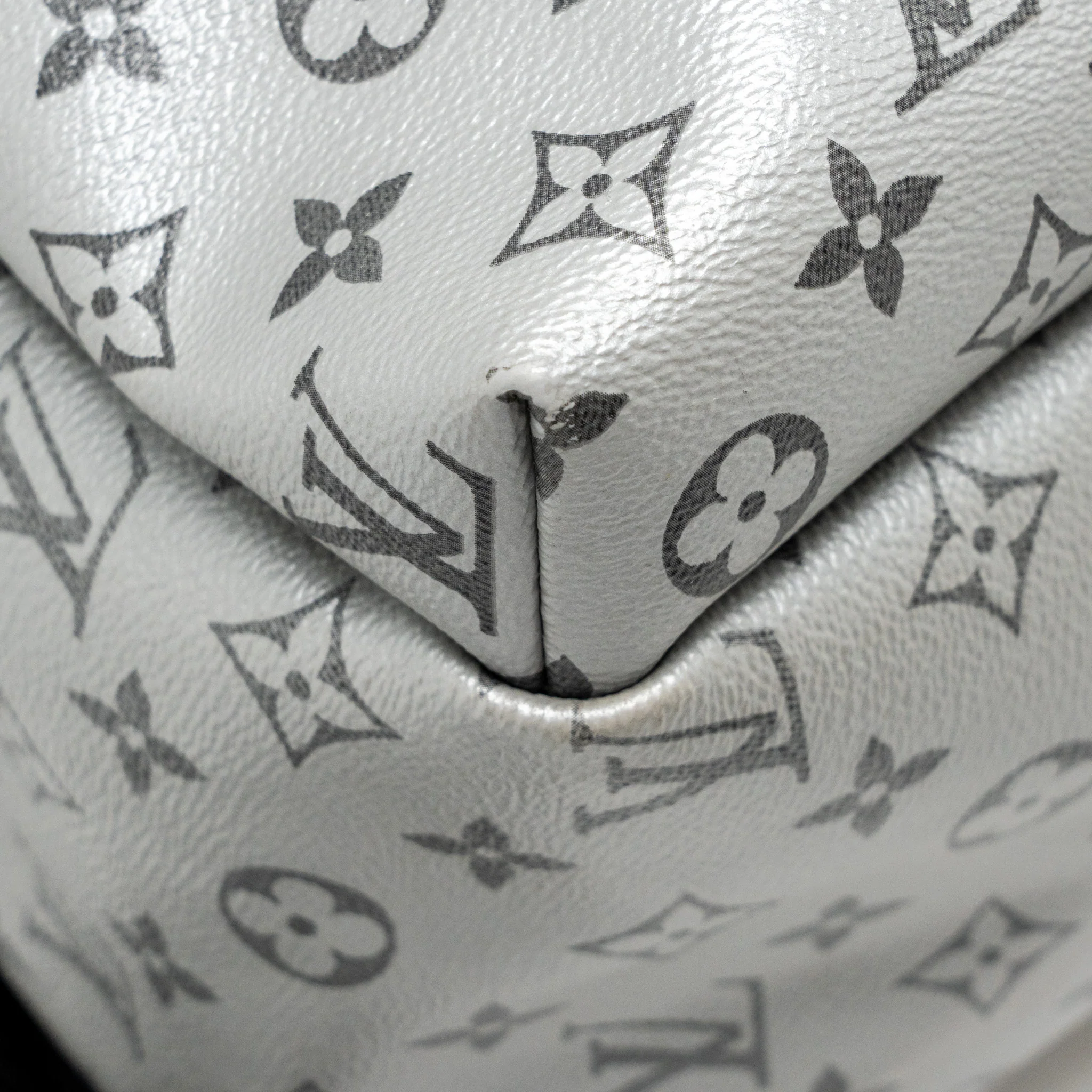 Louis Vuitton backpack Apollo monogram canvas silver / black SHW - Image 9