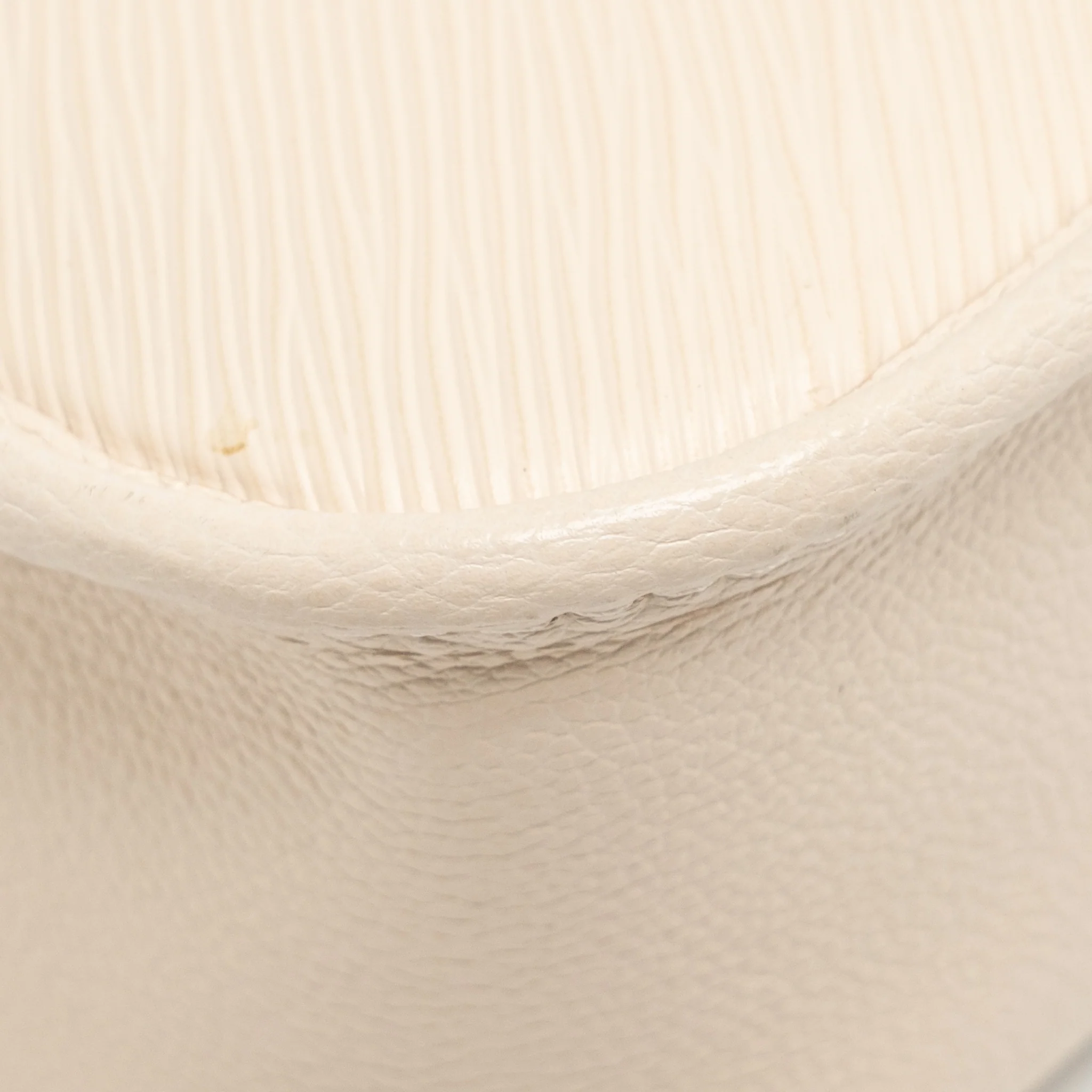 Louis Vuitton Buci Bag Epi Leather Quartz White SHW - Image 10