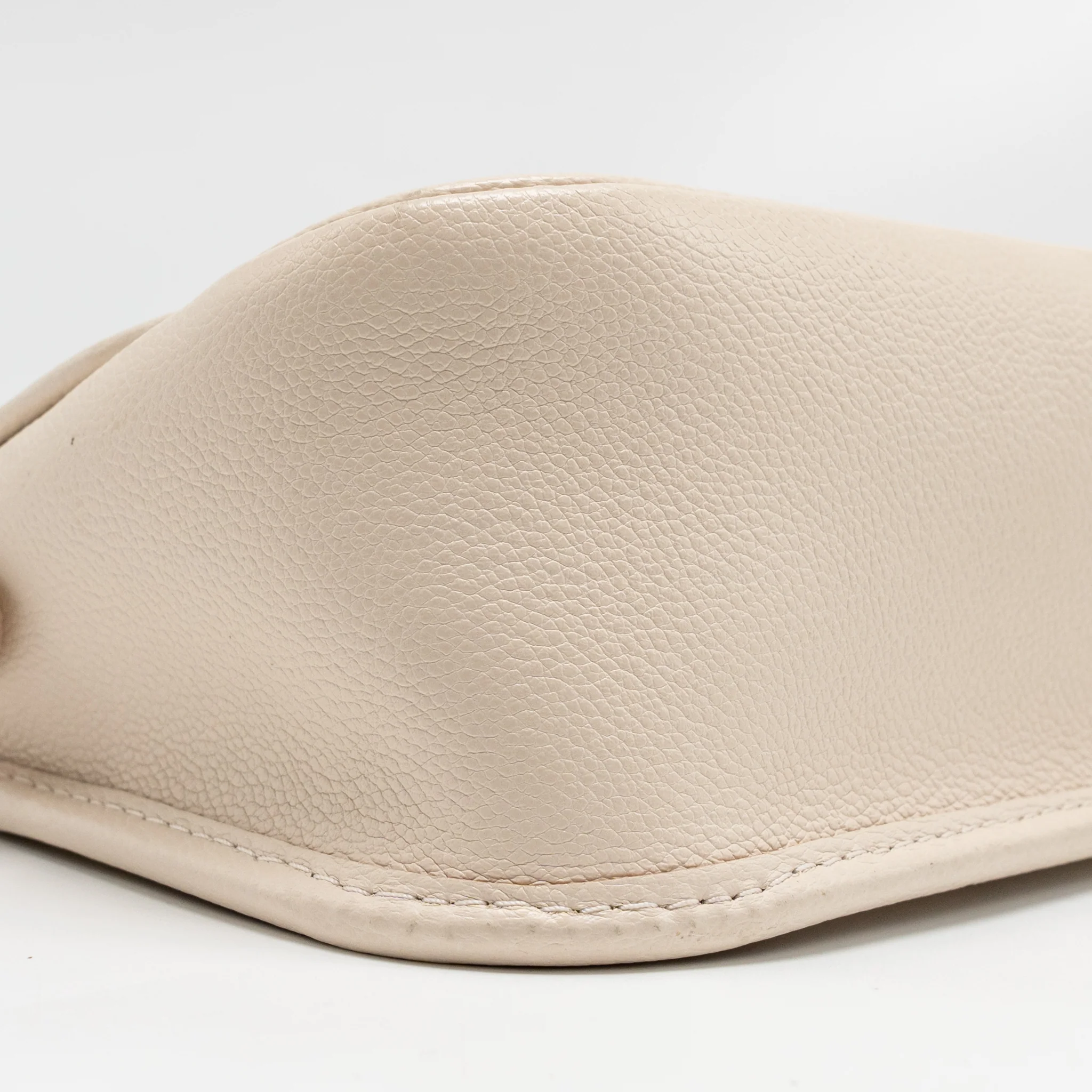 Louis Vuitton Buci Bag Epi Leather Quartz White SHW - Image 6