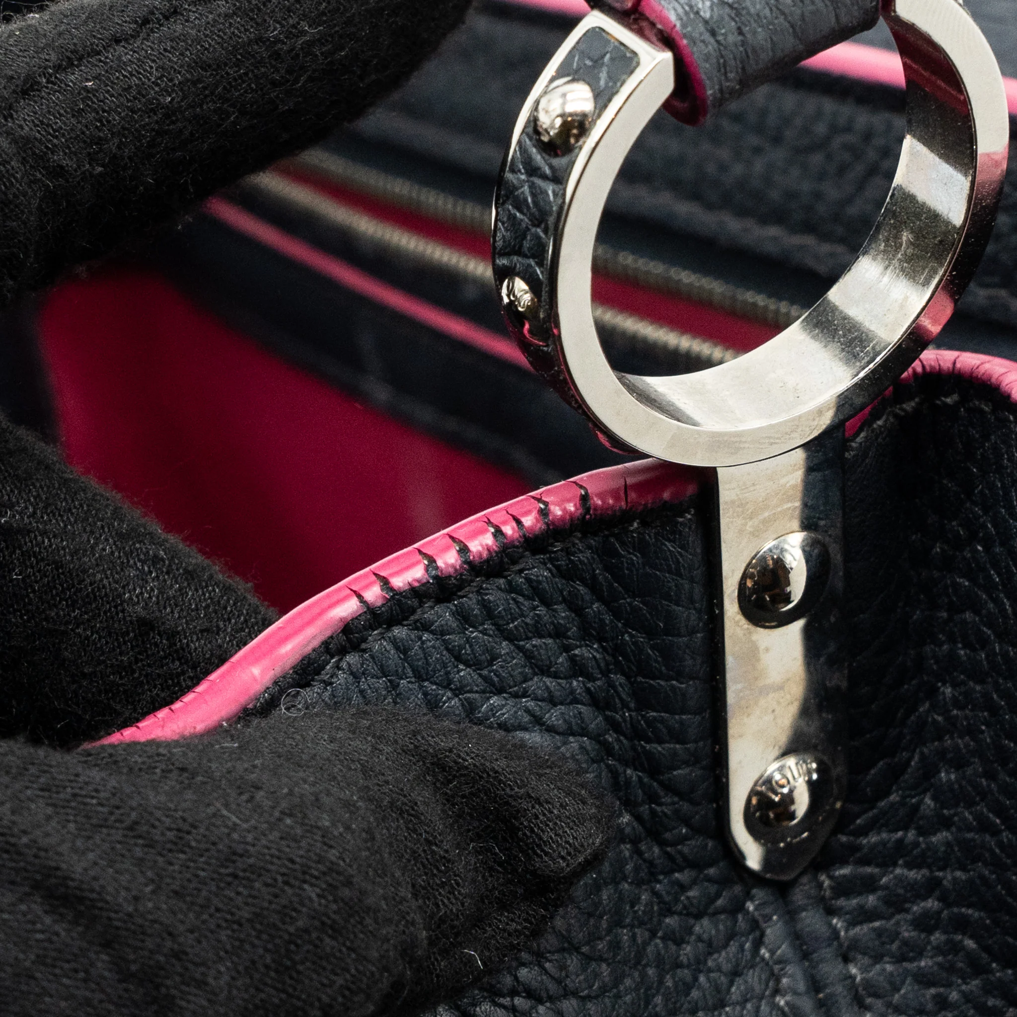 Louis Vuitton Capucines BB Taurillon Navy SHW - Image 10