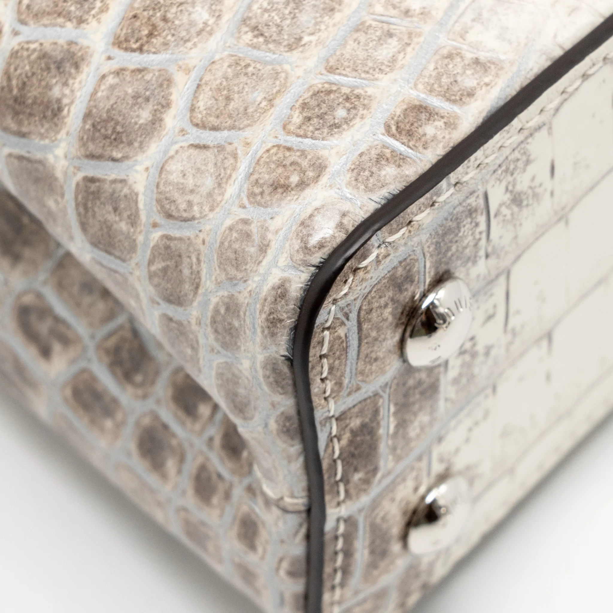 Louis Vuitton Capucines Mini Sahara crocodile white SHW - Image 9