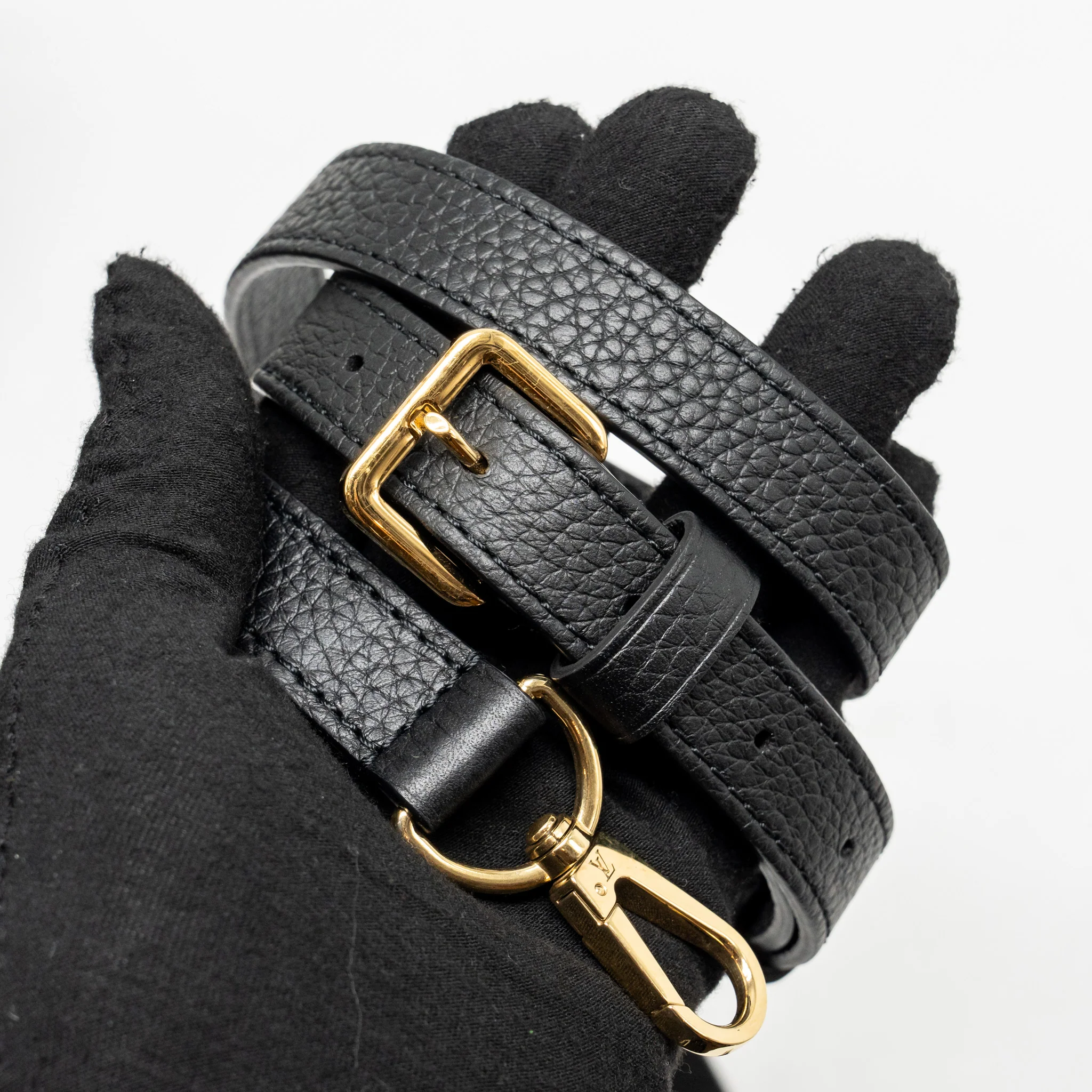 Louis Vuitton Capucines MM Calfskin black GHW - Image 17