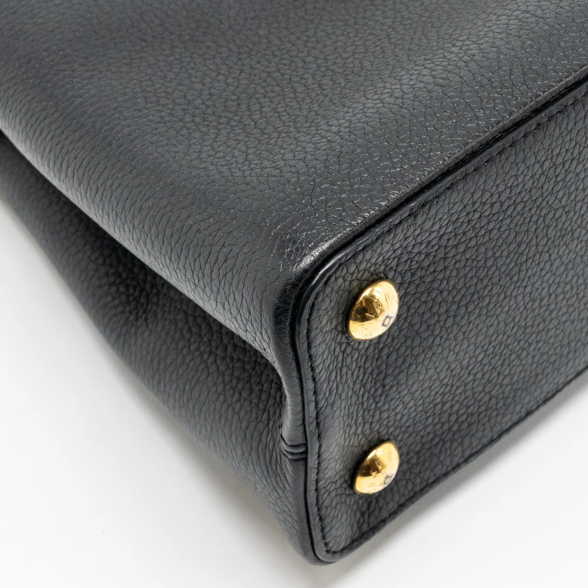 Louis Vuitton Capucines MM Calfskin black GHW - Image 9