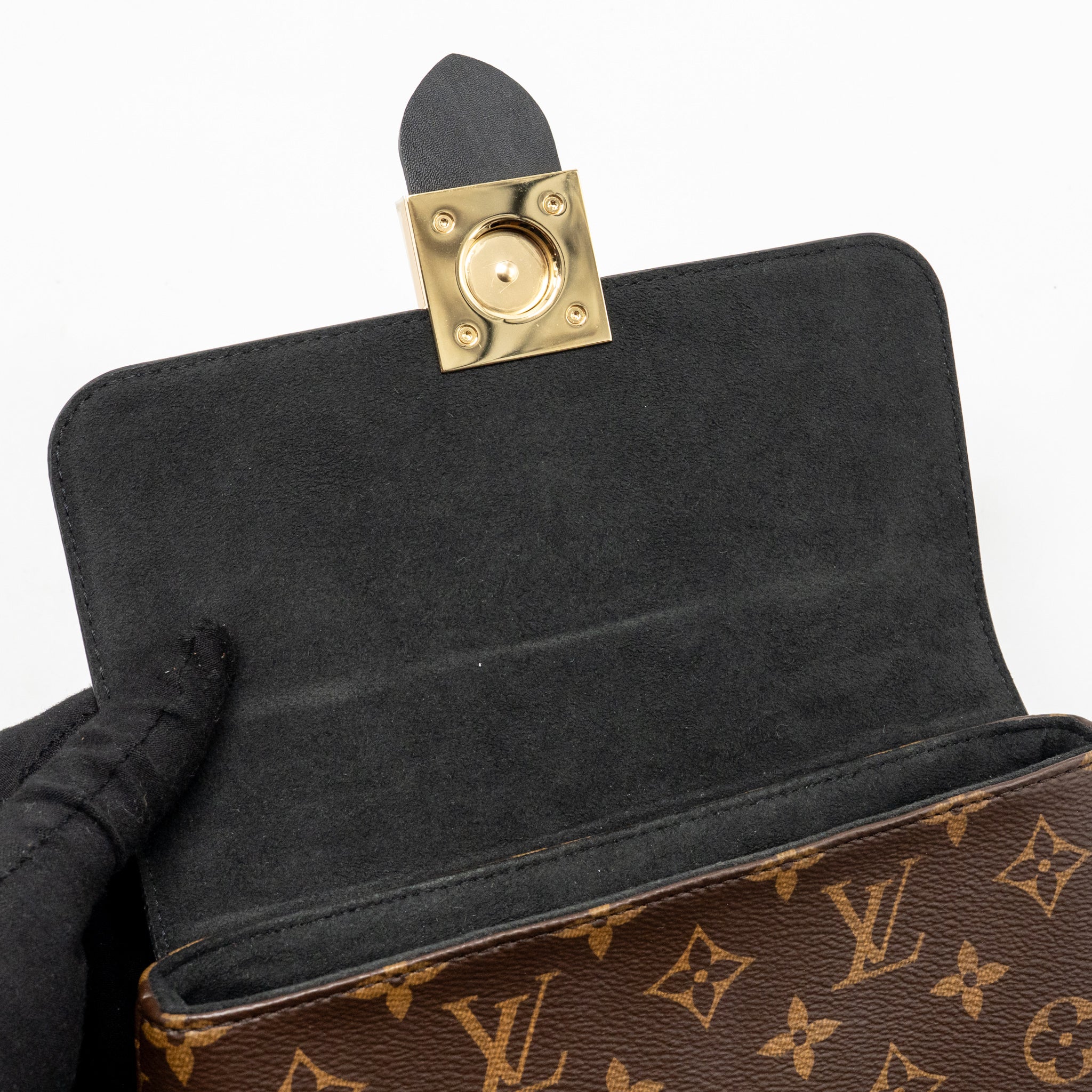 Louis Vuitton locky bb monogram canvas/leather GHW - Image 14