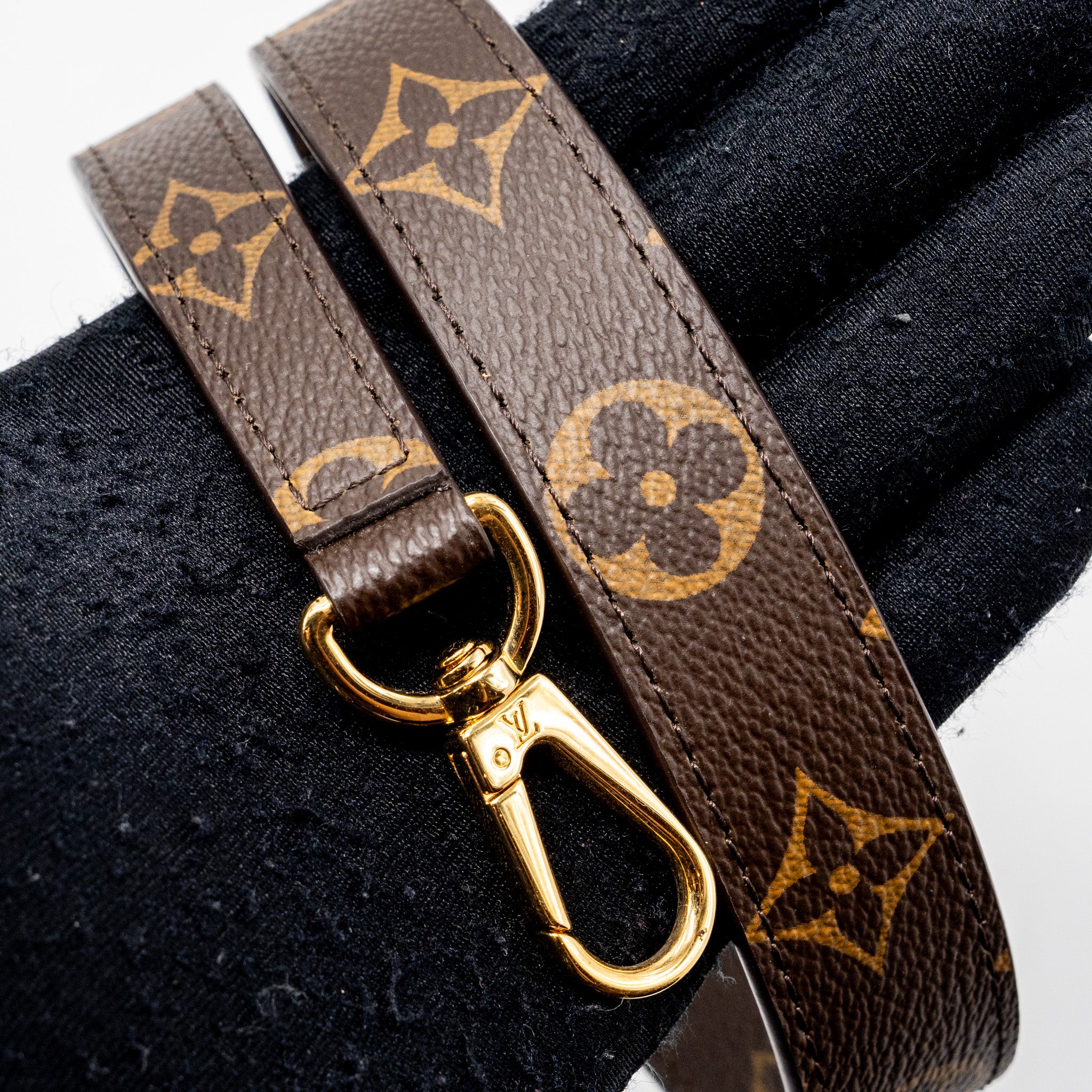 Louis Vuitton Montaigne MM Monogram Canvas GHW - Image 13