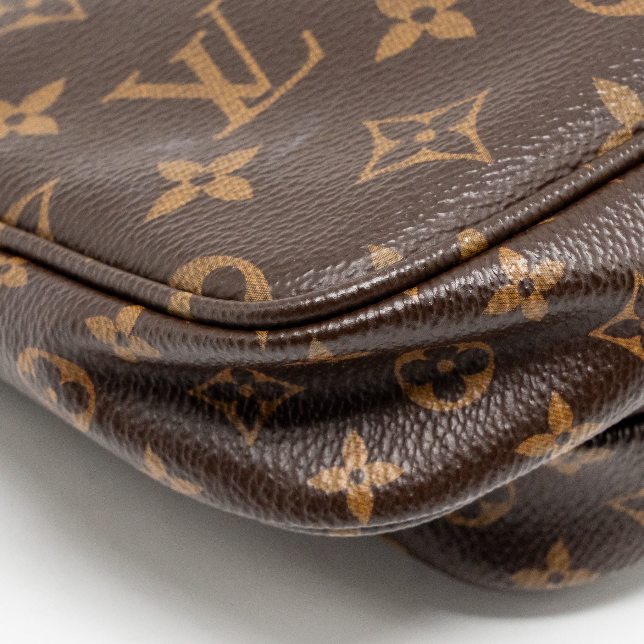 Louis Vuitton Multi Pochette accessoires Monogram Canvas Khaki GHW - Image 9