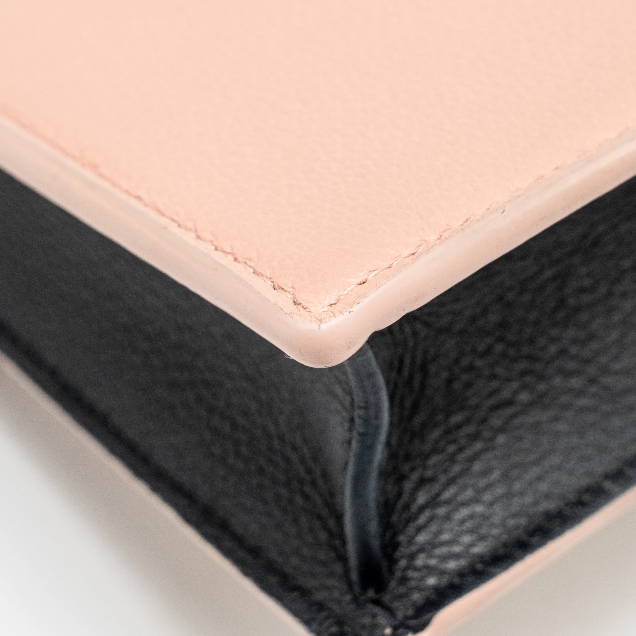 Louis Vuitton My Lock Me Chain Pochette Calfskin Pink/Creamy White SHW - Image 11