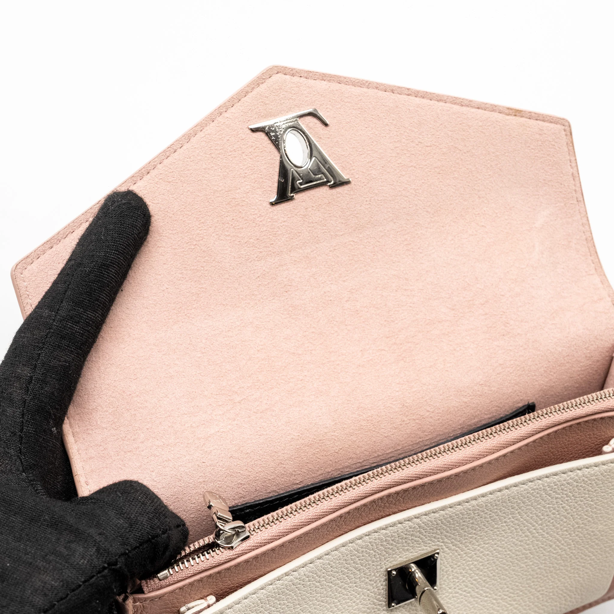 Louis Vuitton My Lock Me Chain Pochette Calfskin Pink/Creamy White SHW - Image 13