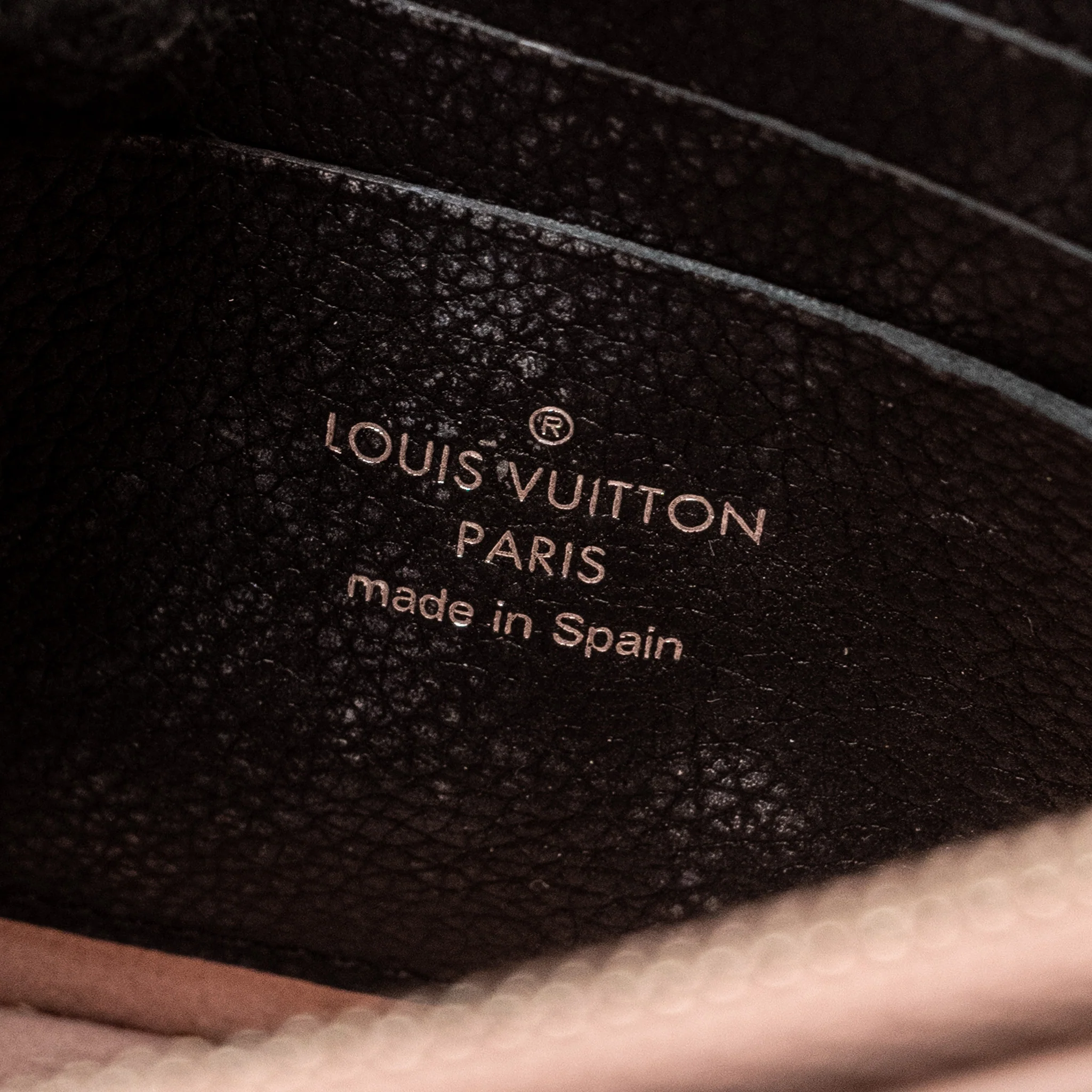 Louis Vuitton My Lock Me Chain Pochette Calfskin Pink/Creamy White SHW - Image 16