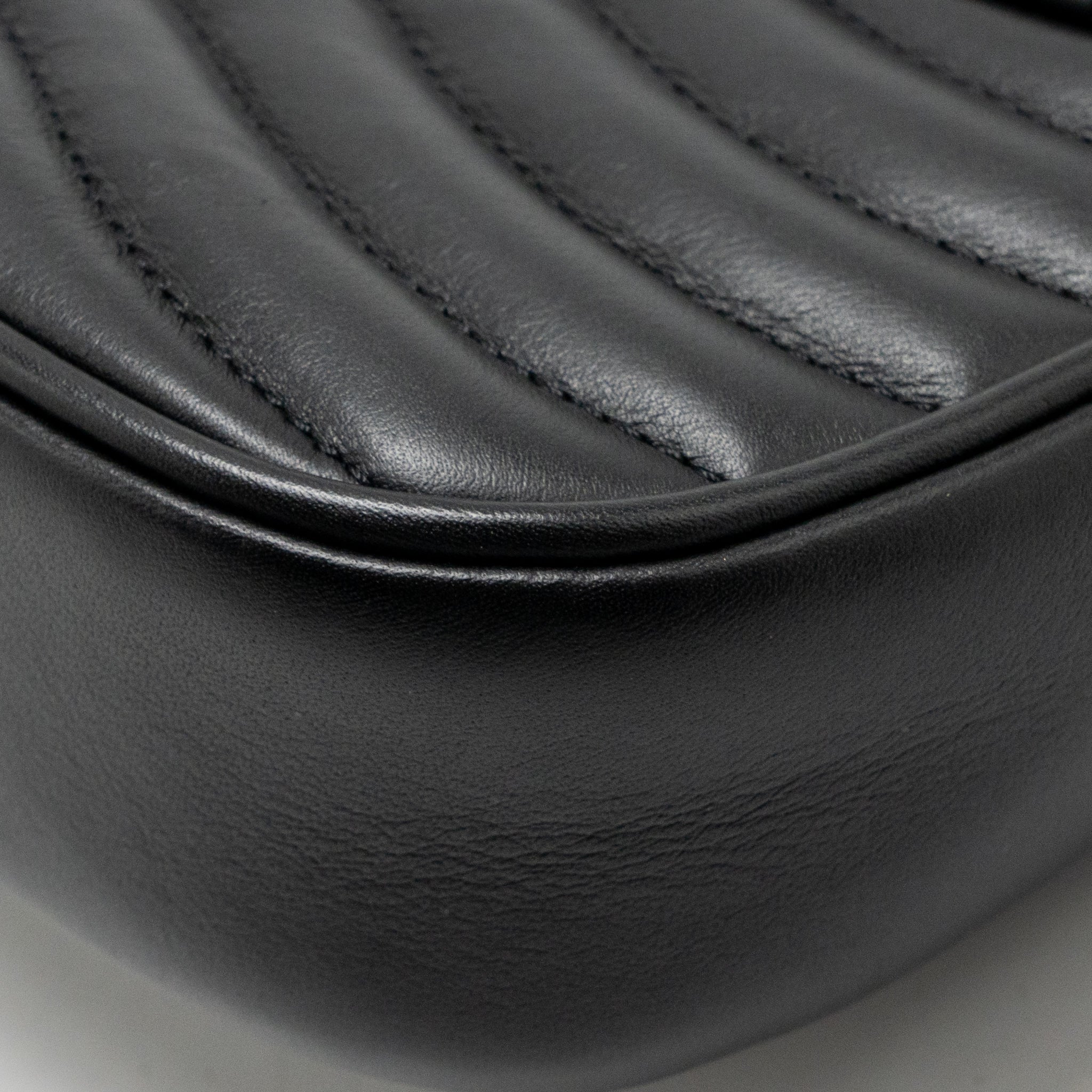 Louis Vuitton New Wave Multi Pochette Calfskin Black GHW - Image 10