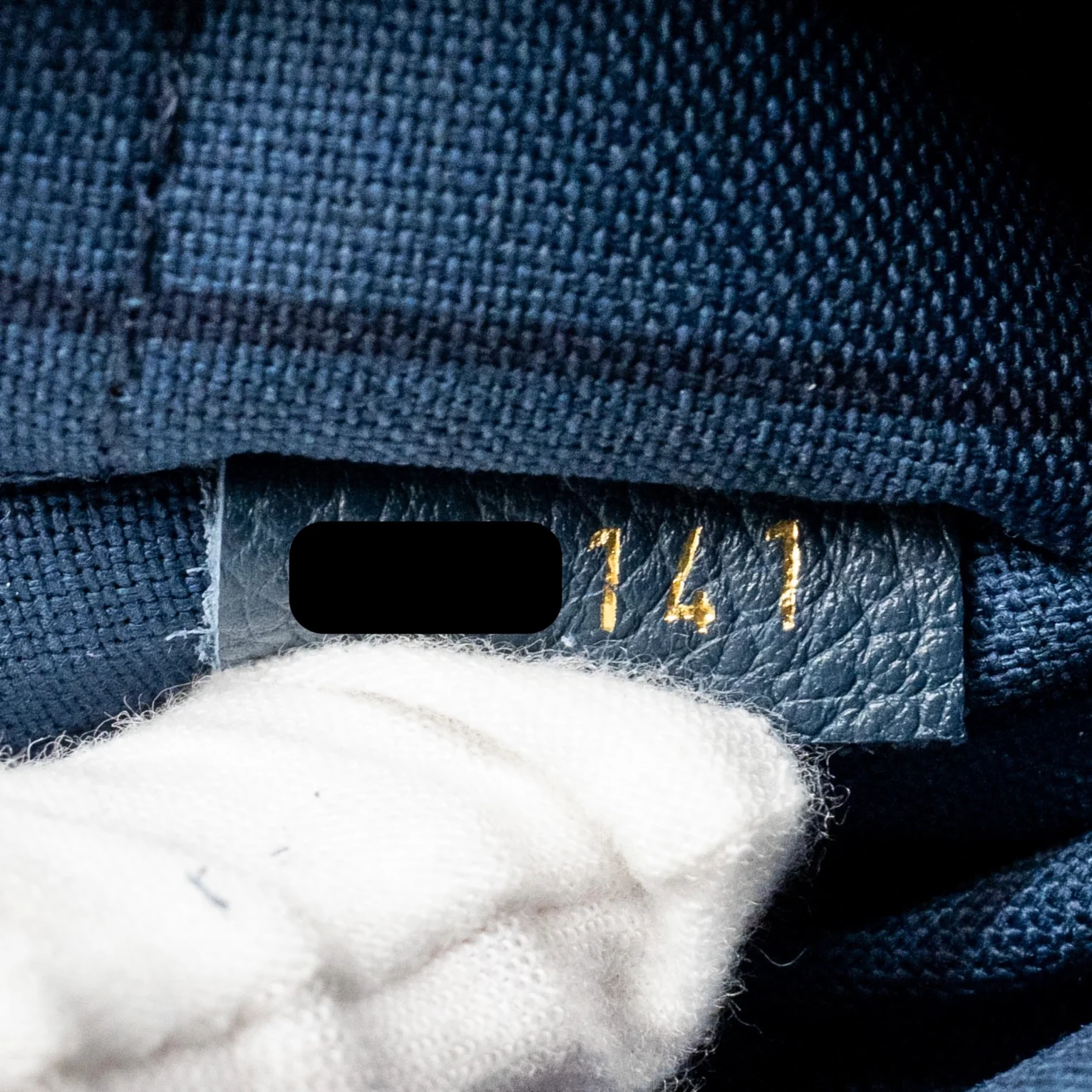 Louis Vuitton Petillante Clutch Monogram Empreinte Leather Dark Blue GHW - Image 15