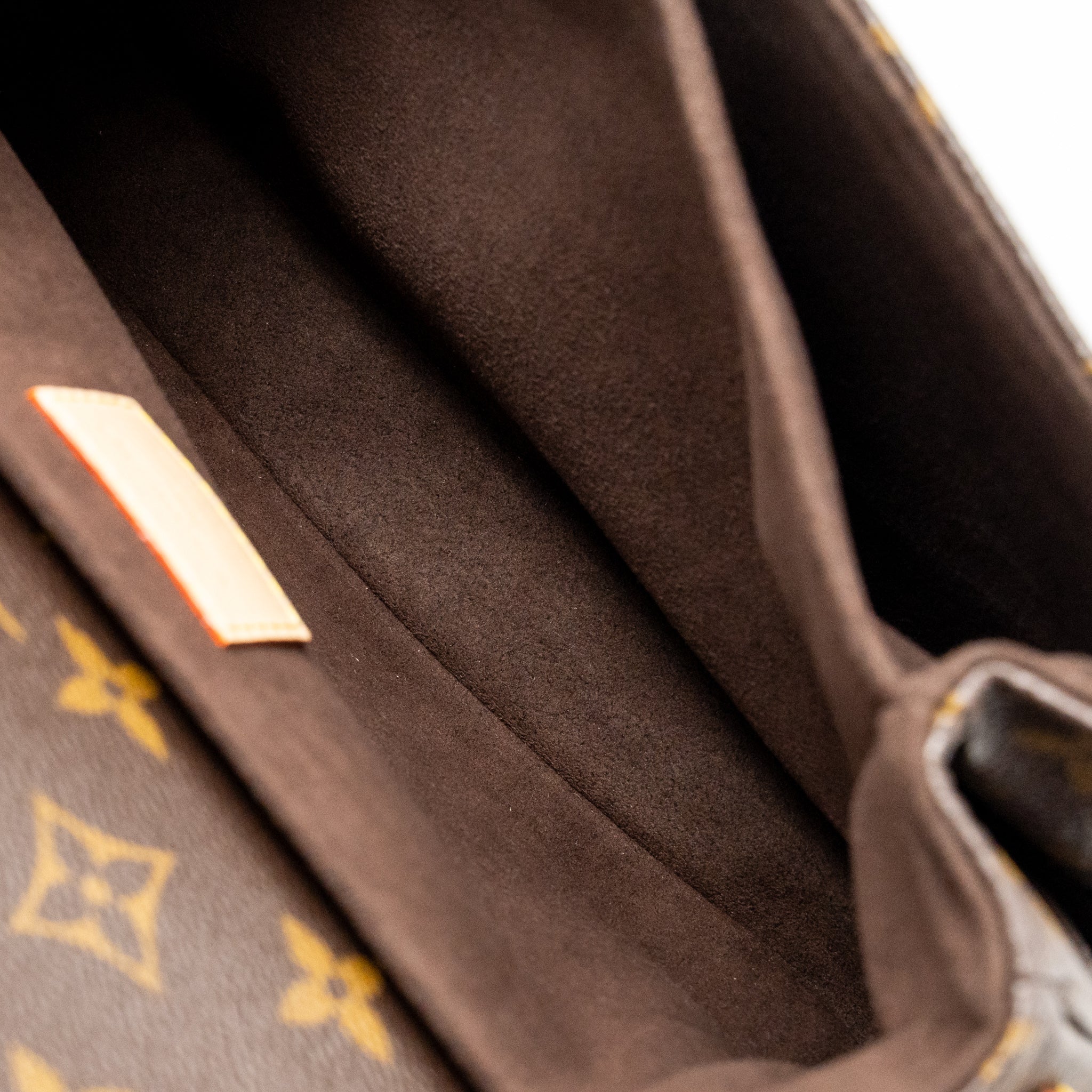 Louis Vuitton Pochette Metis Monogram Canvas GHW - Image 13