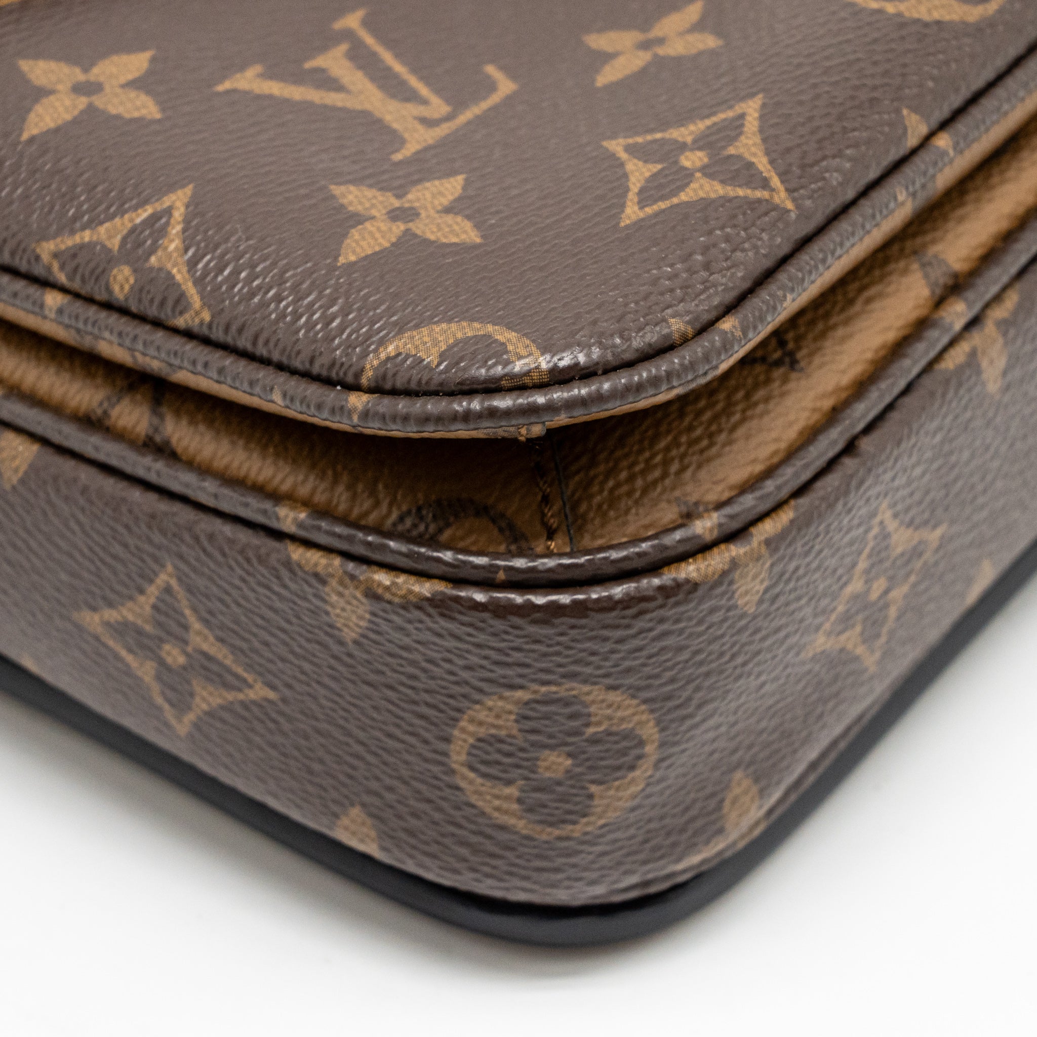 Louis Vuitton Pochette Metis Monogram Reverse Canvas GHW - Image 7