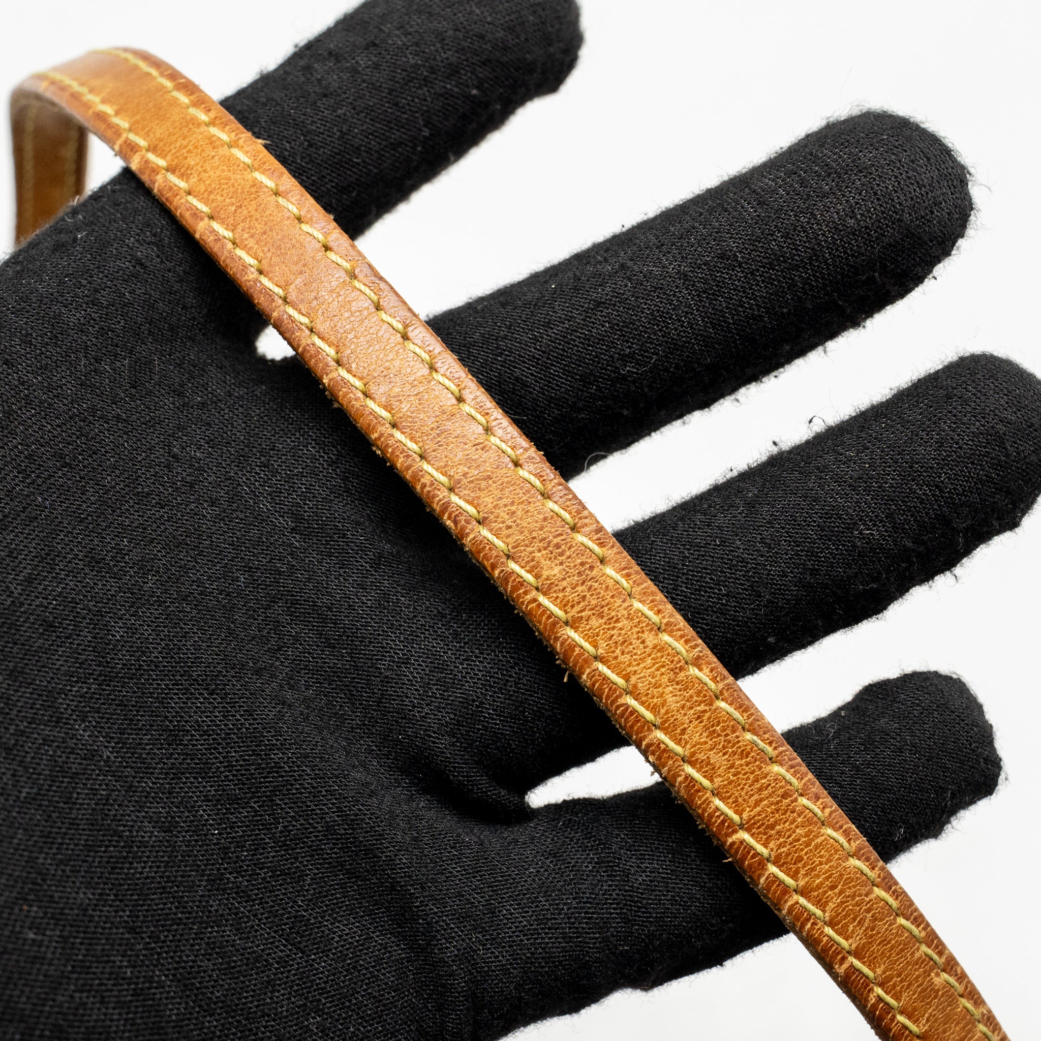 Louis Vuitton Roxbury Drive Monogram Vernis Amarante GHW - Image 16
