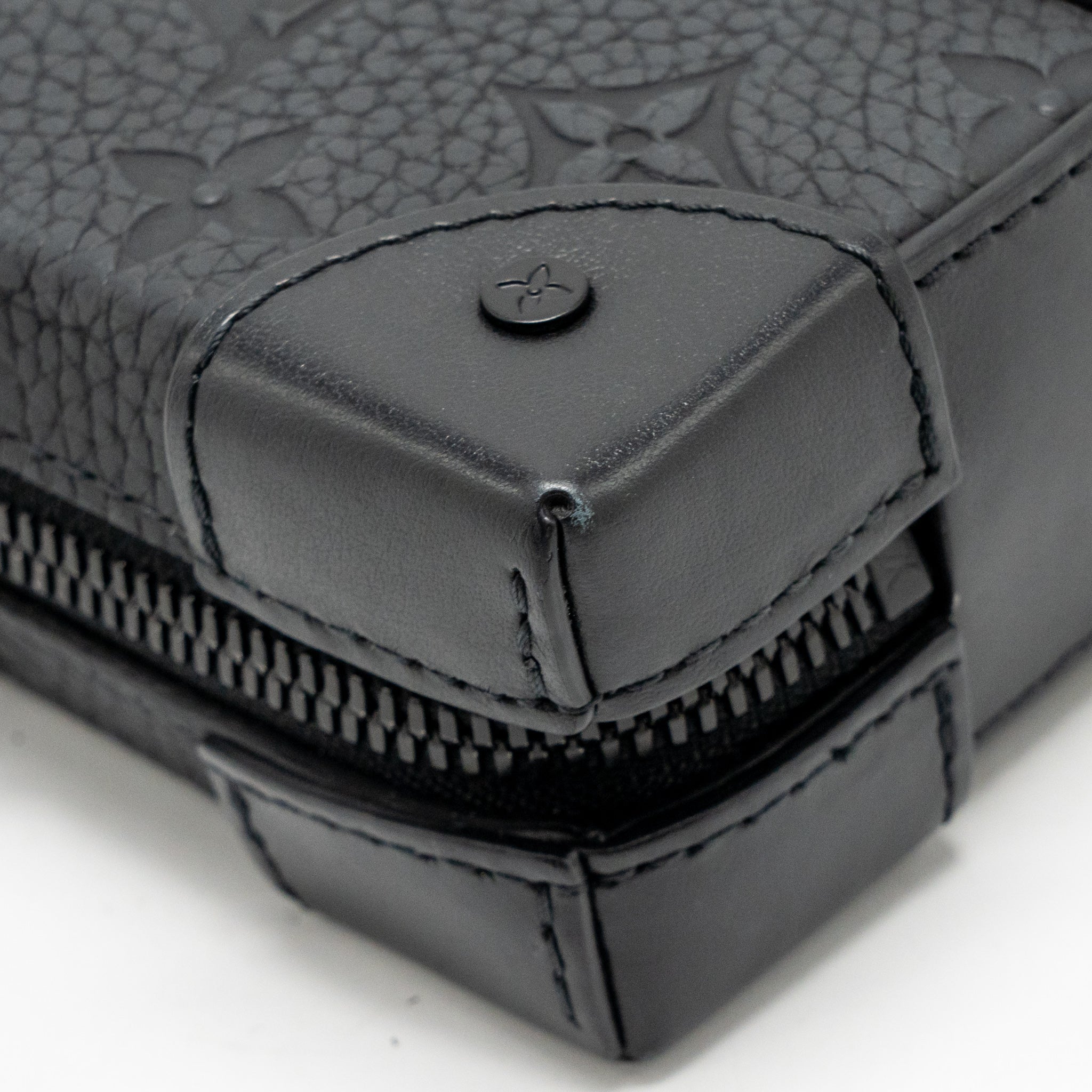 Louis Vuitton Soft Trunk Wallet Monogram Taurillon Leather Black with Black Hardware - Image 9