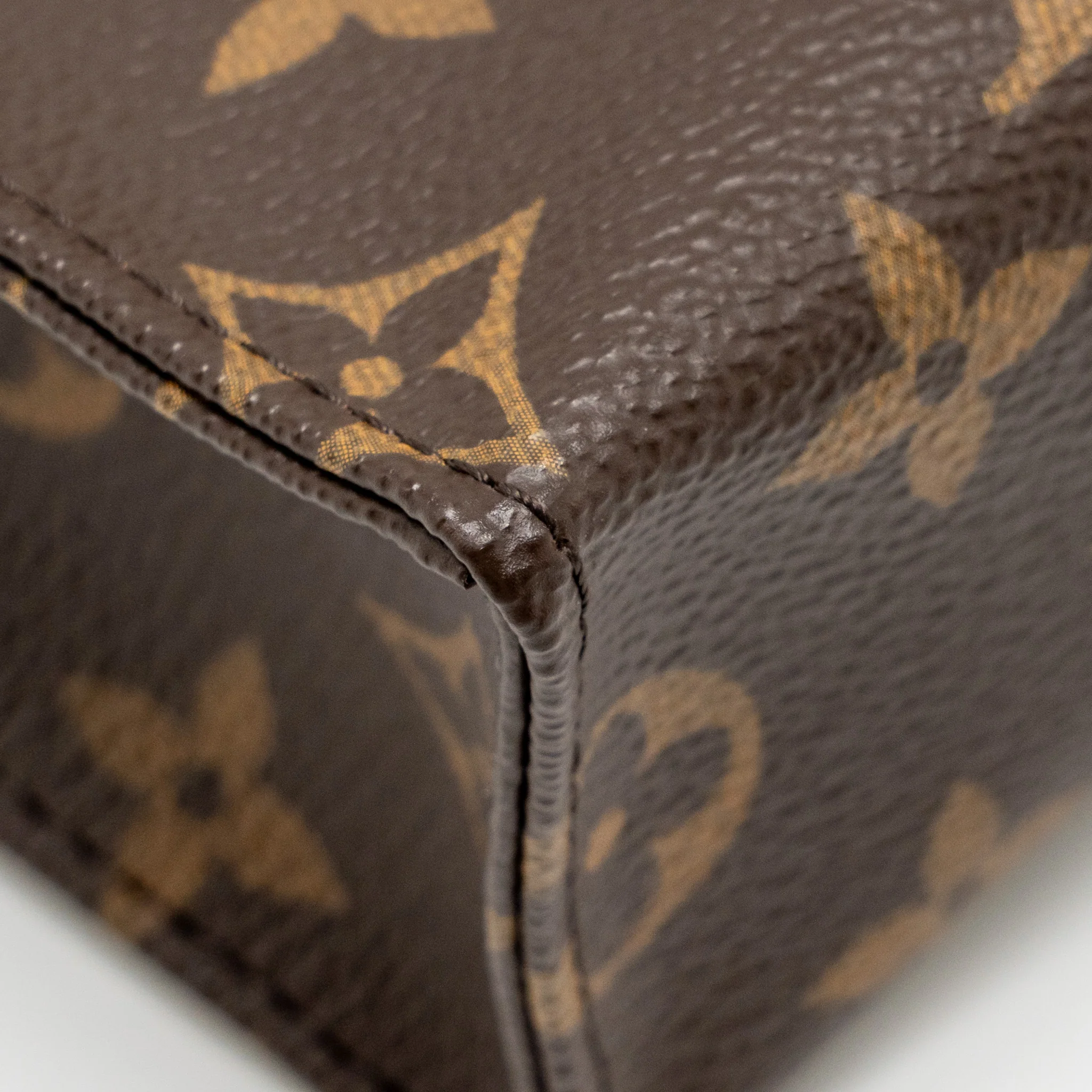 Louis Vuitton Toiletry Pochette 26 Monogram Canvas GHW - Image 9
