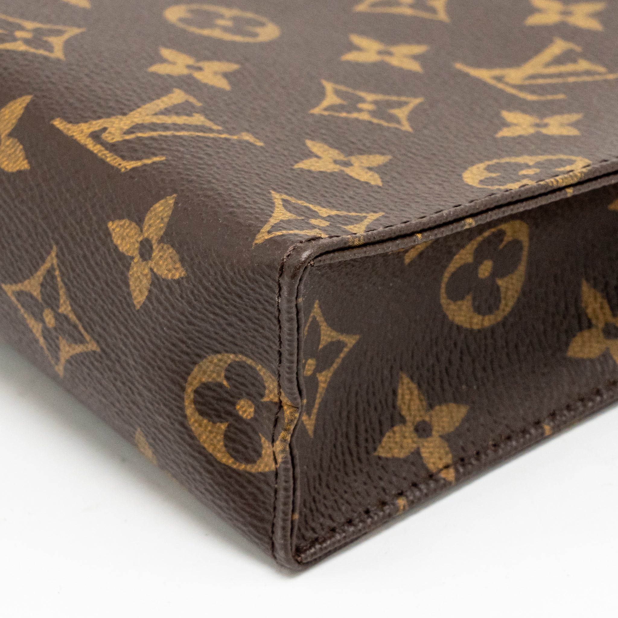 Louis Vuitton Toiletry Pochette 26 monogram Canvas GHW - Image 8