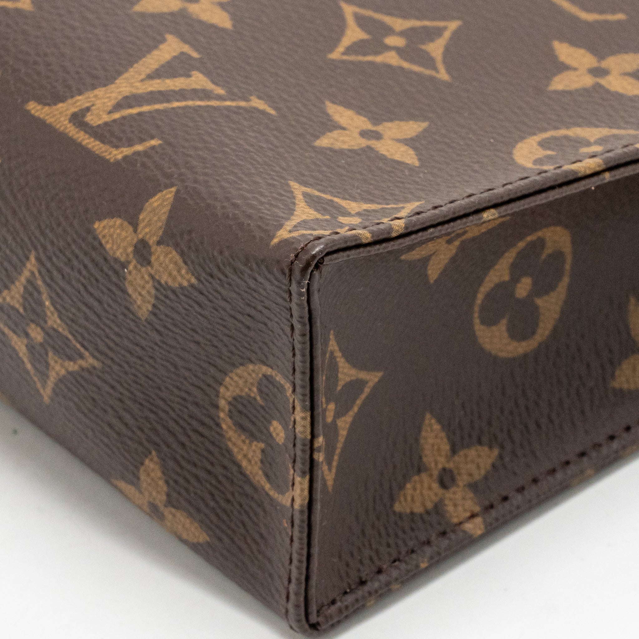 LOUIS VUITTON Toiletry Pochette 26 Monogram Canvas GHW - Image 8