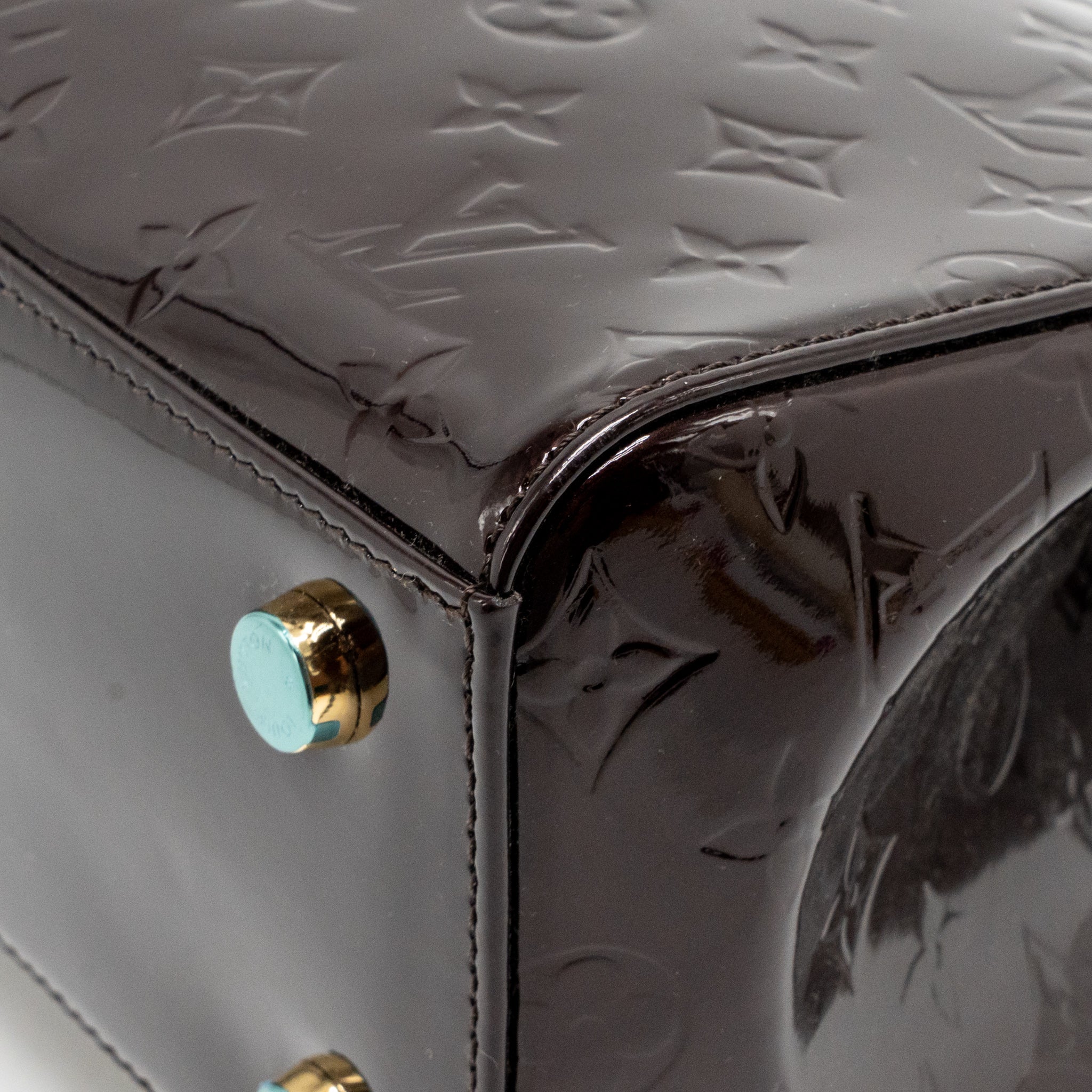 Louis Vuitton Vernis Brea MM Bag Monogram Patent Amarante GHW - Image 10