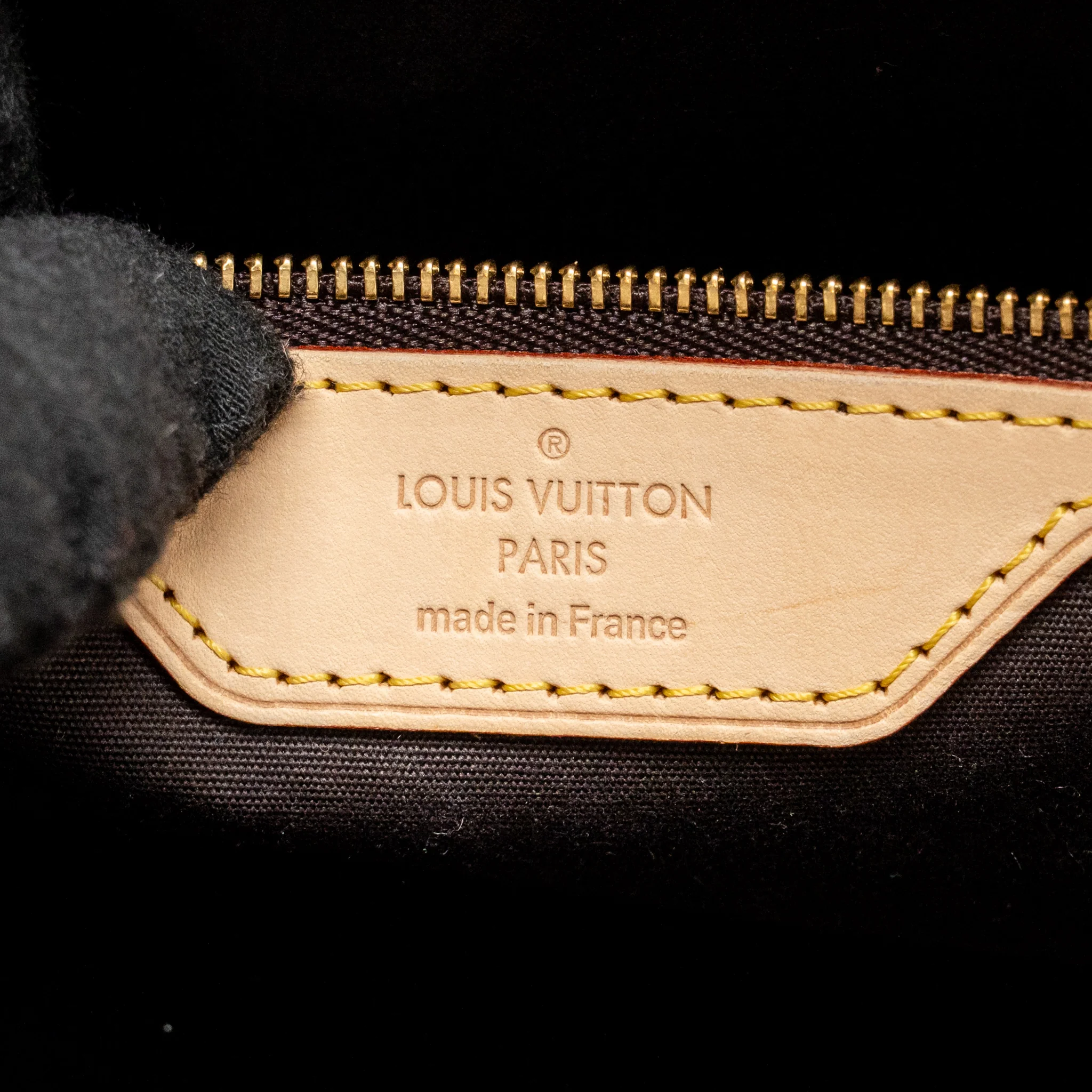 Louis Vuitton Vernis Brea MM Bag Monogram Patent Amarante GHW - Image 14
