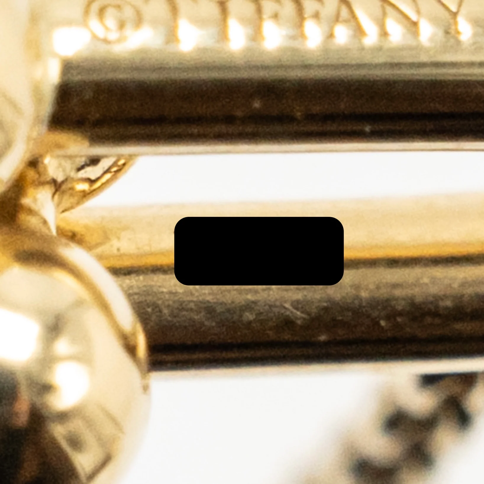 Tiffany Hardware Small Double Link Pendant Yellow Gold - Image 6