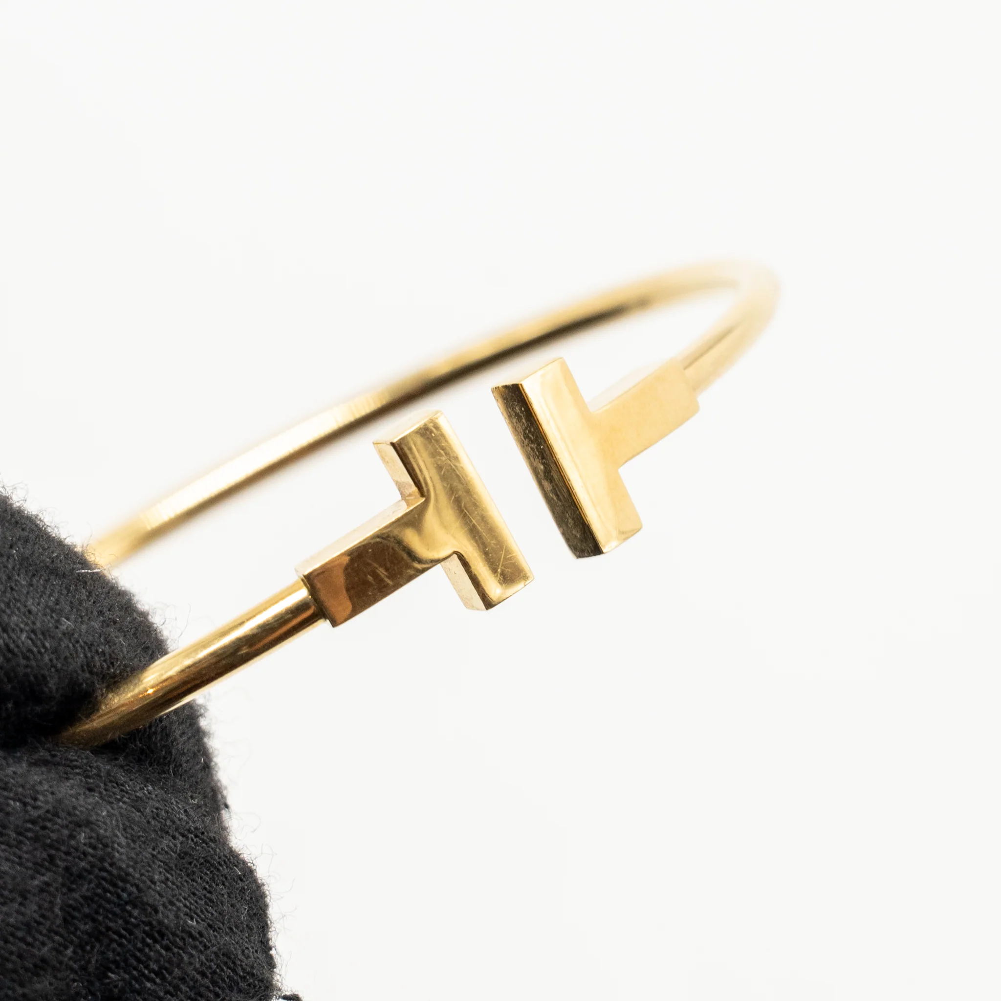 Tiffany size M T wire bracelet yellow gold - Image 5