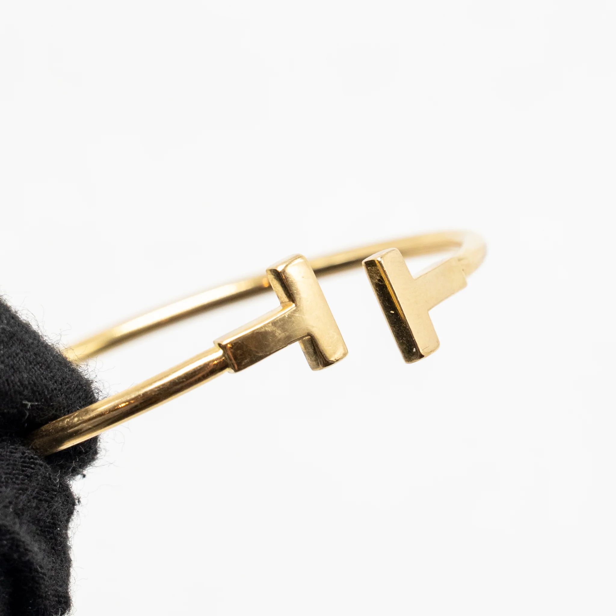 Tiffany Size S T Wire Bracelet Yellow Gold - Image 5