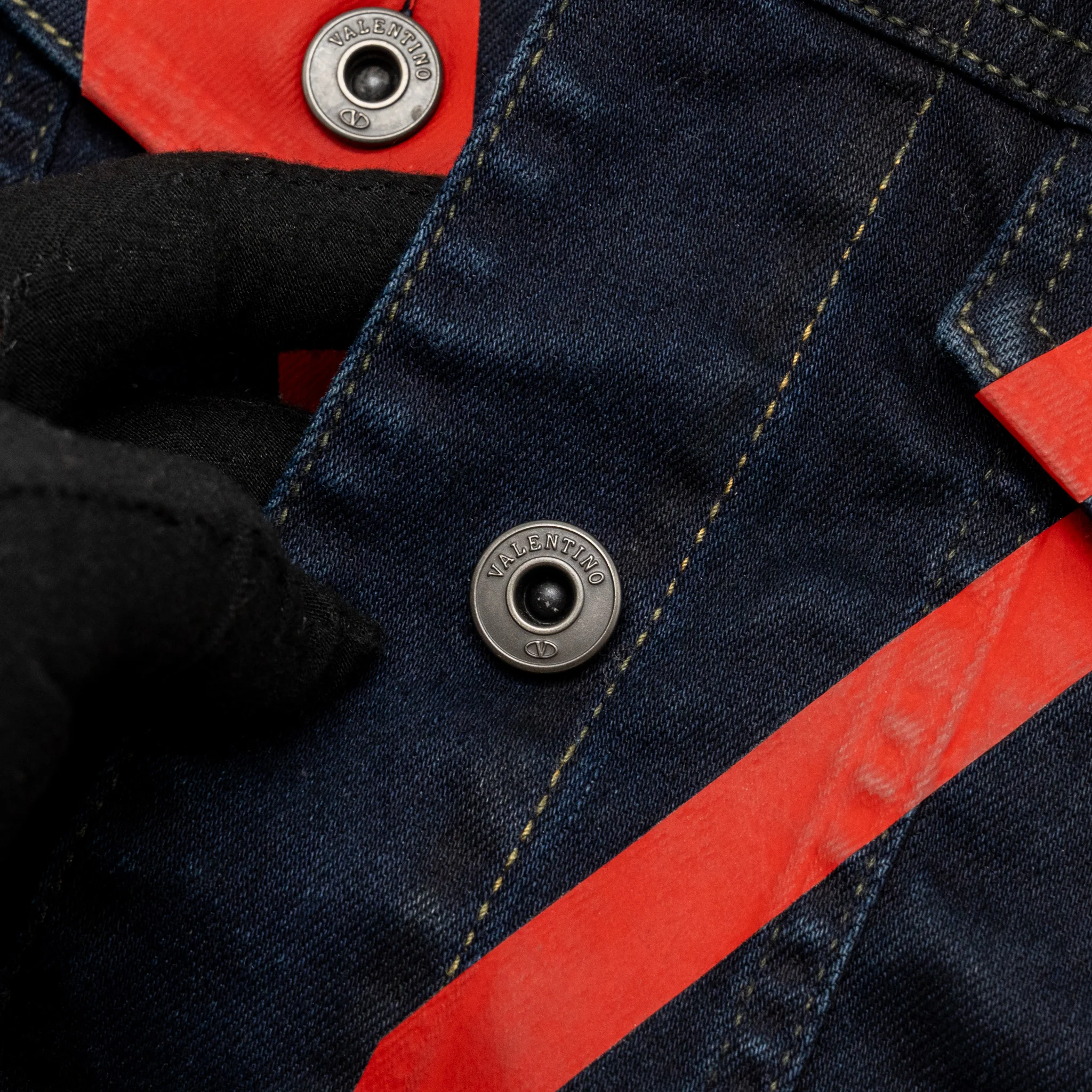 Valentino Size 38 V Logo Cropped Denim Jacket Dark Blue/Red - Image 4