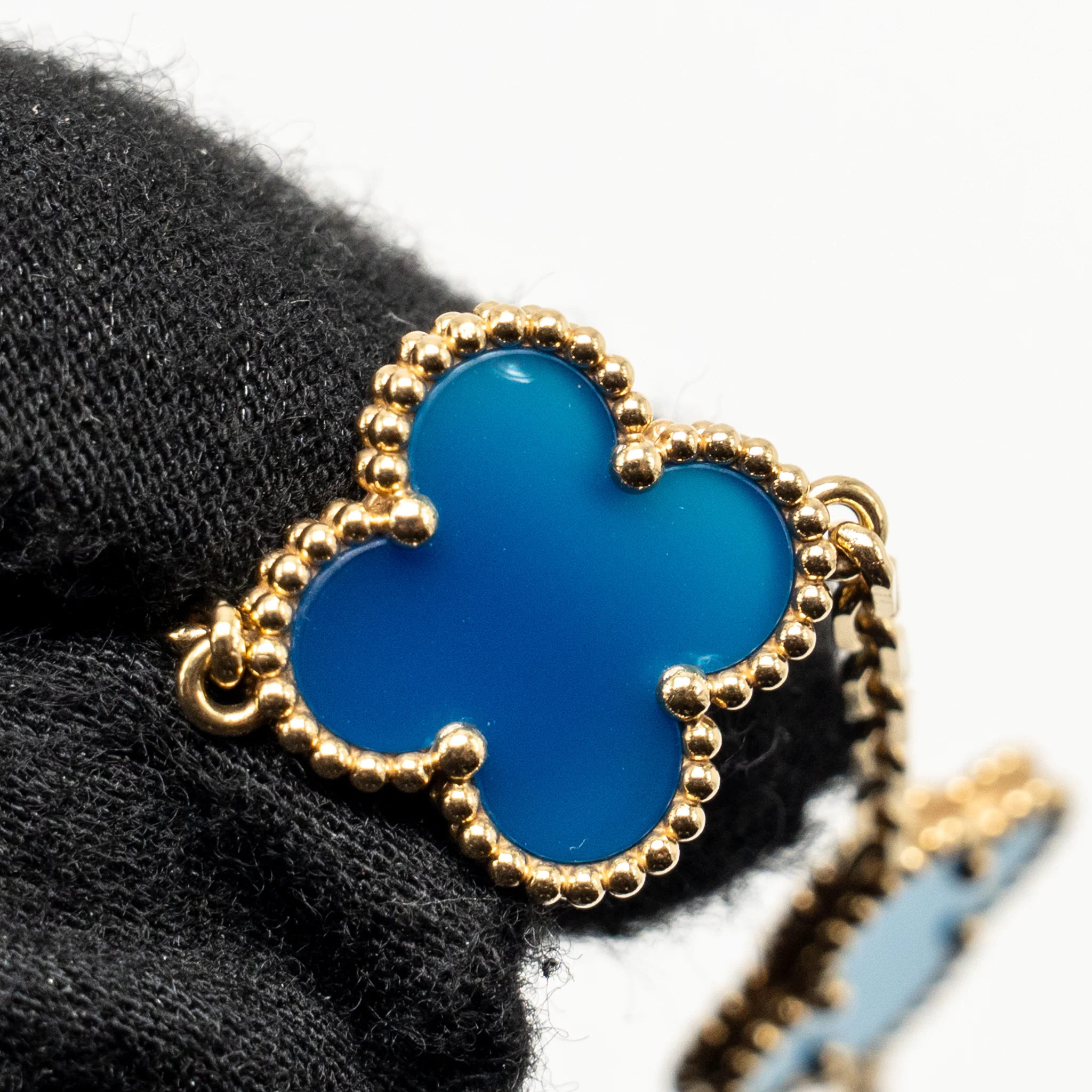 Van Cleef and Arpels vintage Alhambra bracelet 5 motifs 18k yellow gold , agate - Image 5