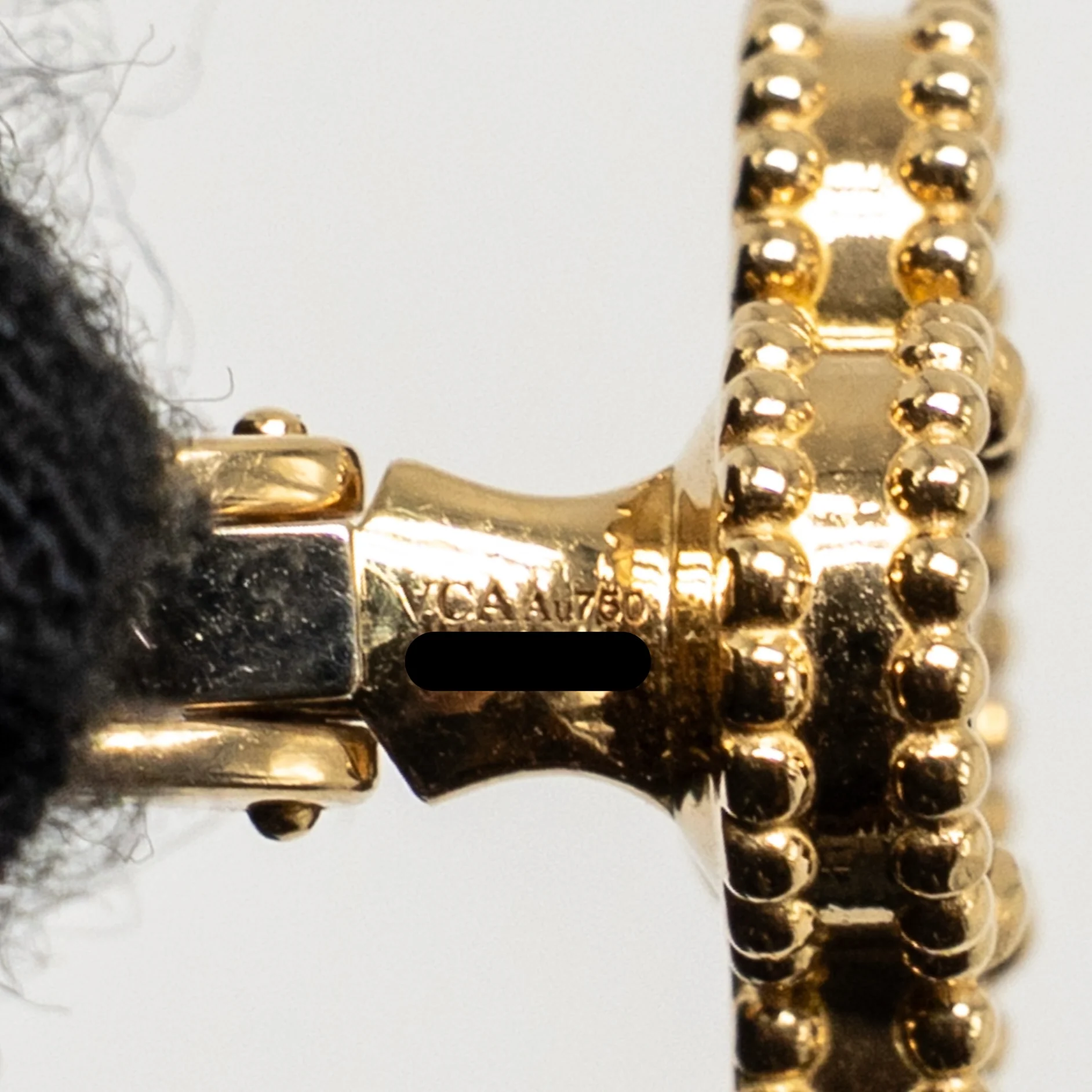 Van Cleef and Arpels Vintage Alhambra earrings 18k yellow gold, Onyx - Image 5