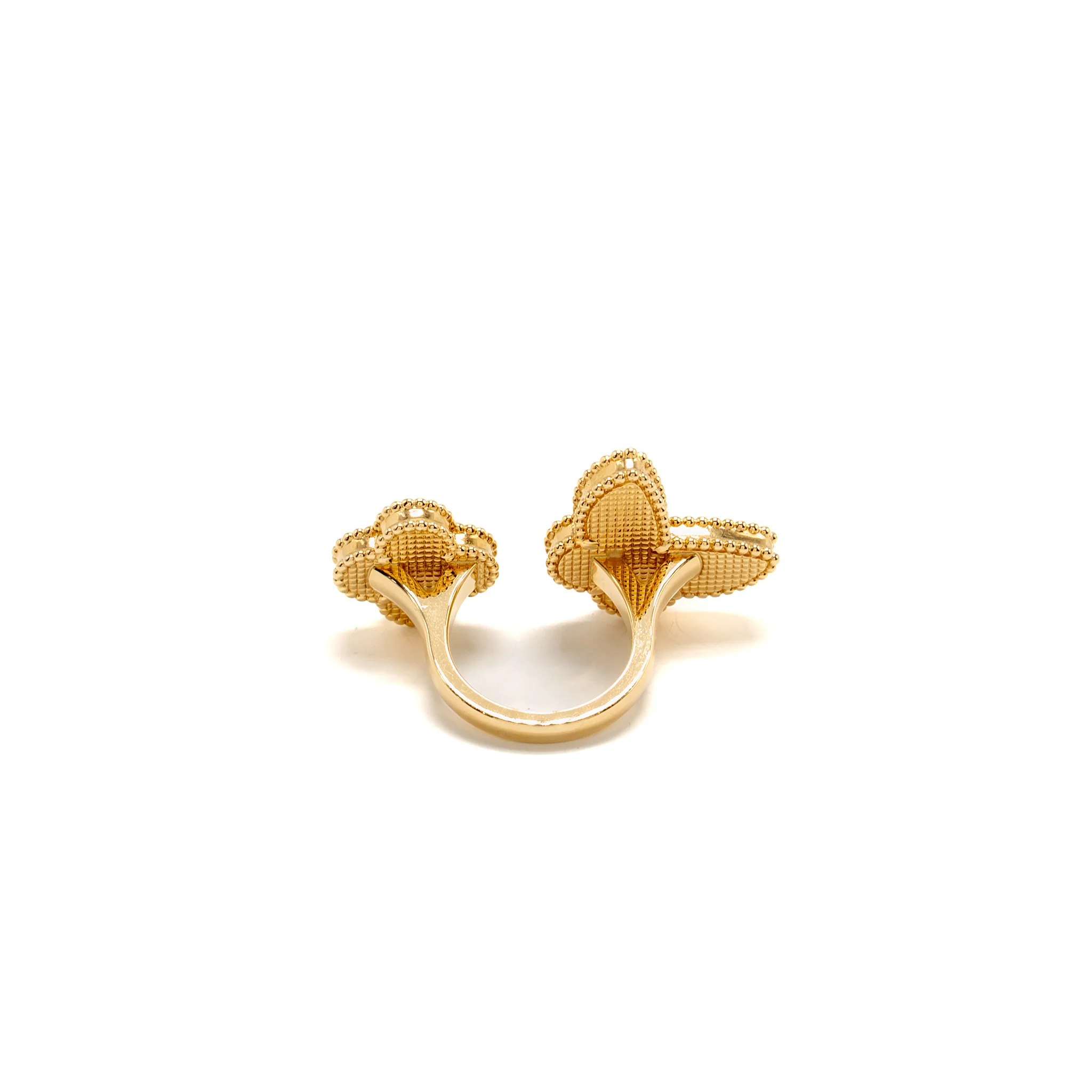 Van Cleef & Arpels Size 50 Lucky Alhambra Between The Finger Ring, Yellow Gold, White Mother-of-Pearl, Tiger’s Eye - Image 3