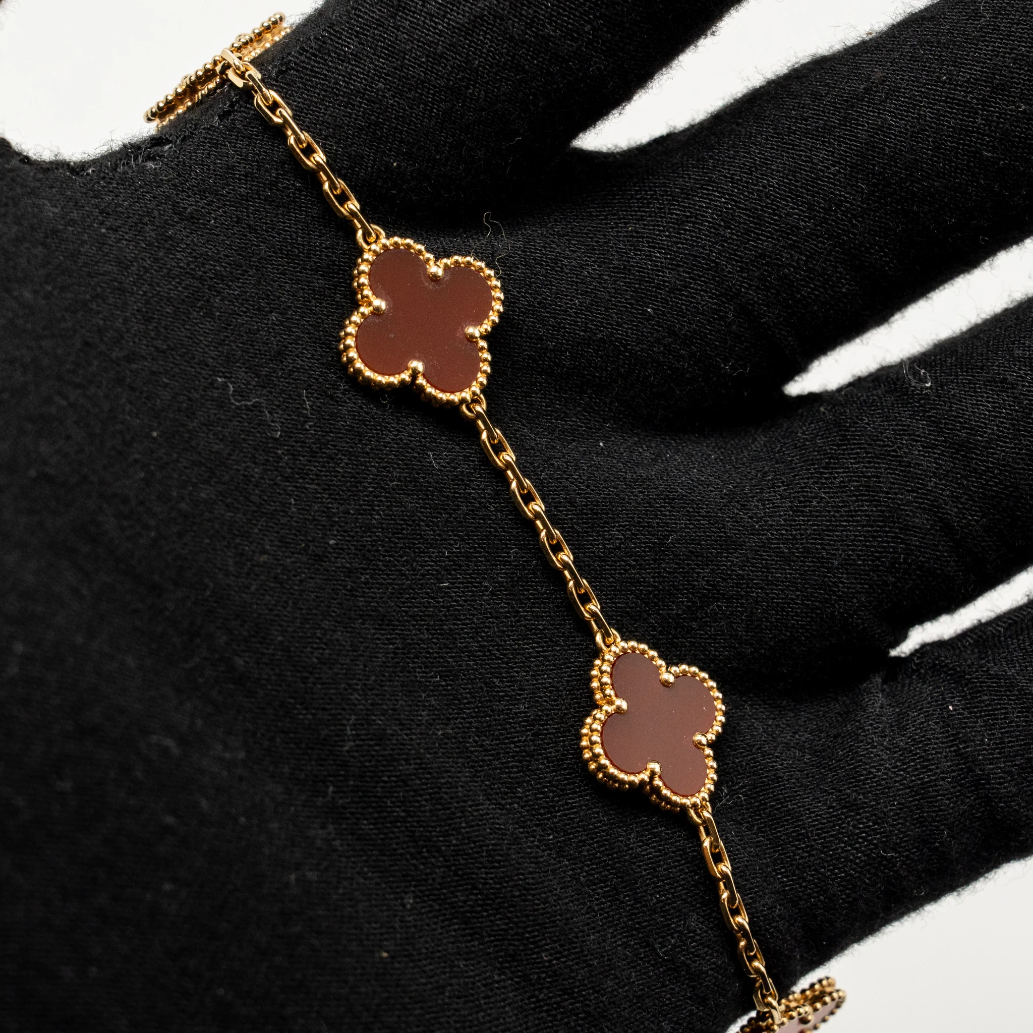 Van Cleef & Arpels Vintage Alhambra 5 Motif Bracelet, Yellow Gold, Carnelian - Image 2