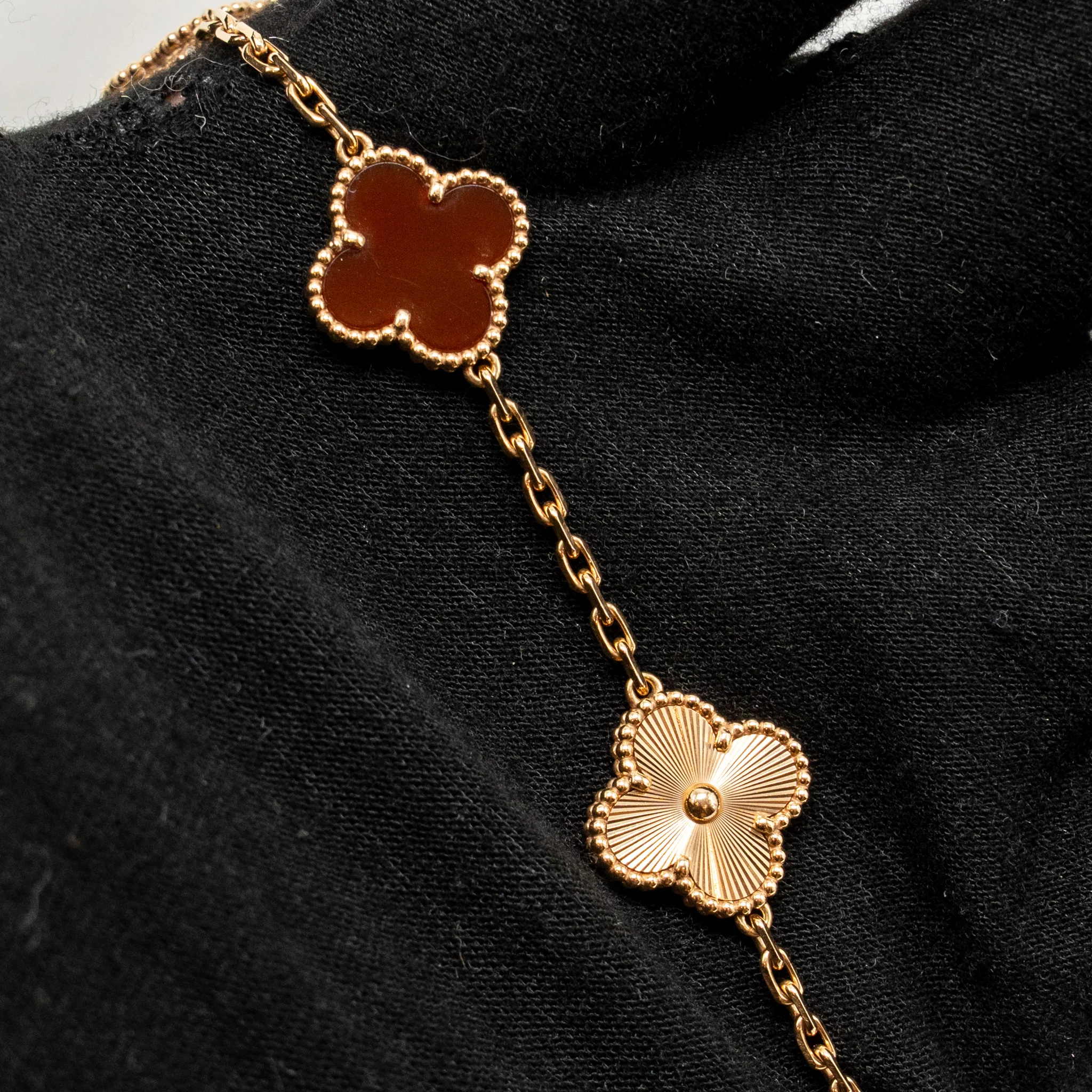 Van Cleef & Arpels Vintage Alhambra Bracelet, 5 Motifs, Rose Gold/Carnelian - Image 3